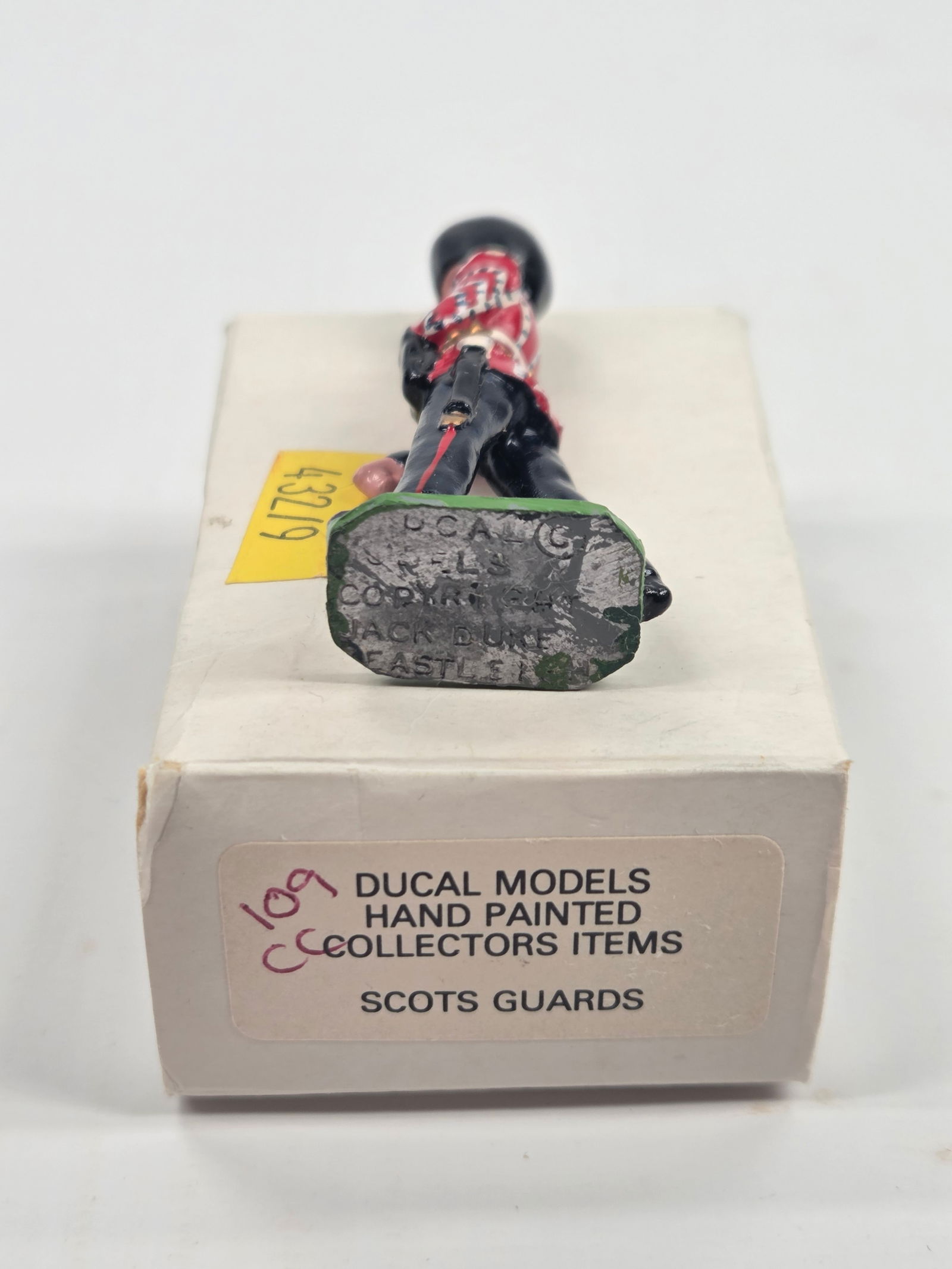 DUCAL MODELS SCOTS GUARD - 4