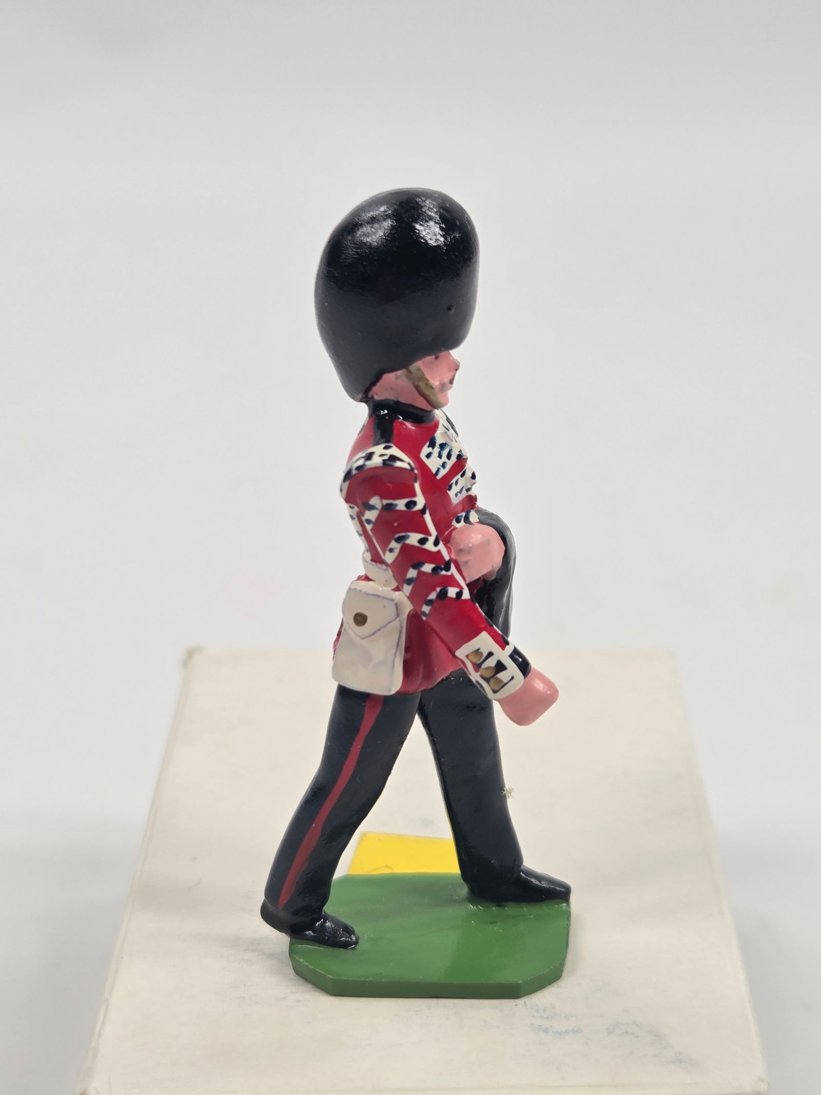 DUCAL MODELS SCOTS GUARD - 2