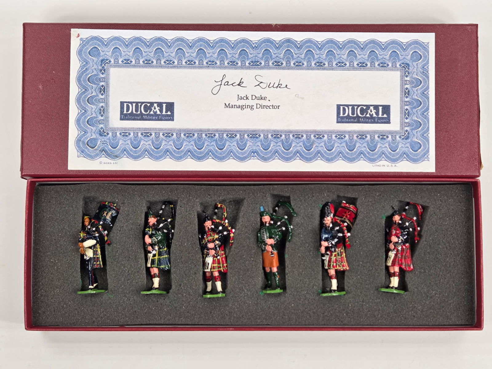 DUCAL MODELS PIPERS OF THE SCOTTISH REGIME: SET REMAINS IN VERY GOOD CONDITION WITH BOX.
