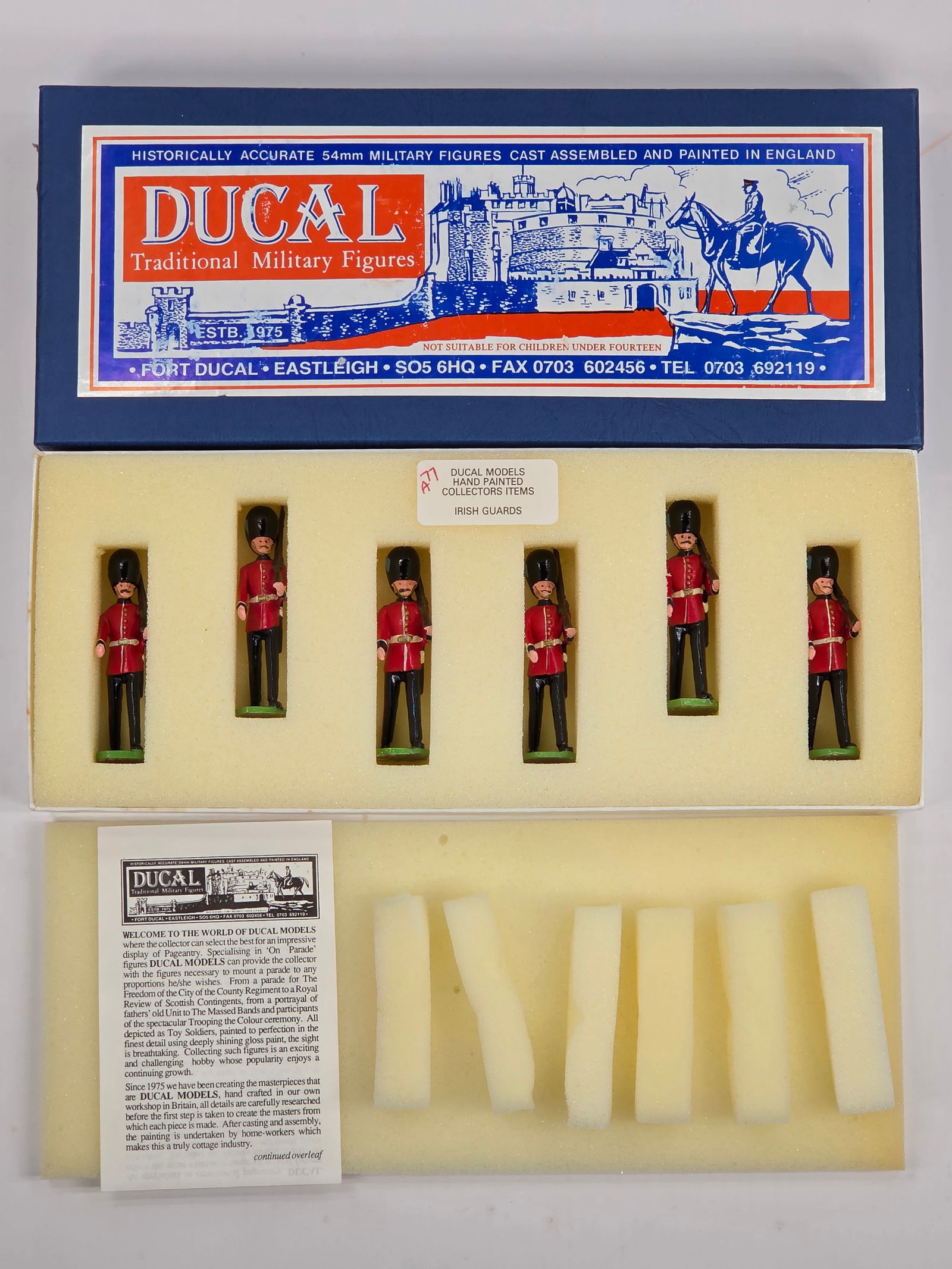 DUCAL MODELS IRISH GUARDS SET A77 - 5