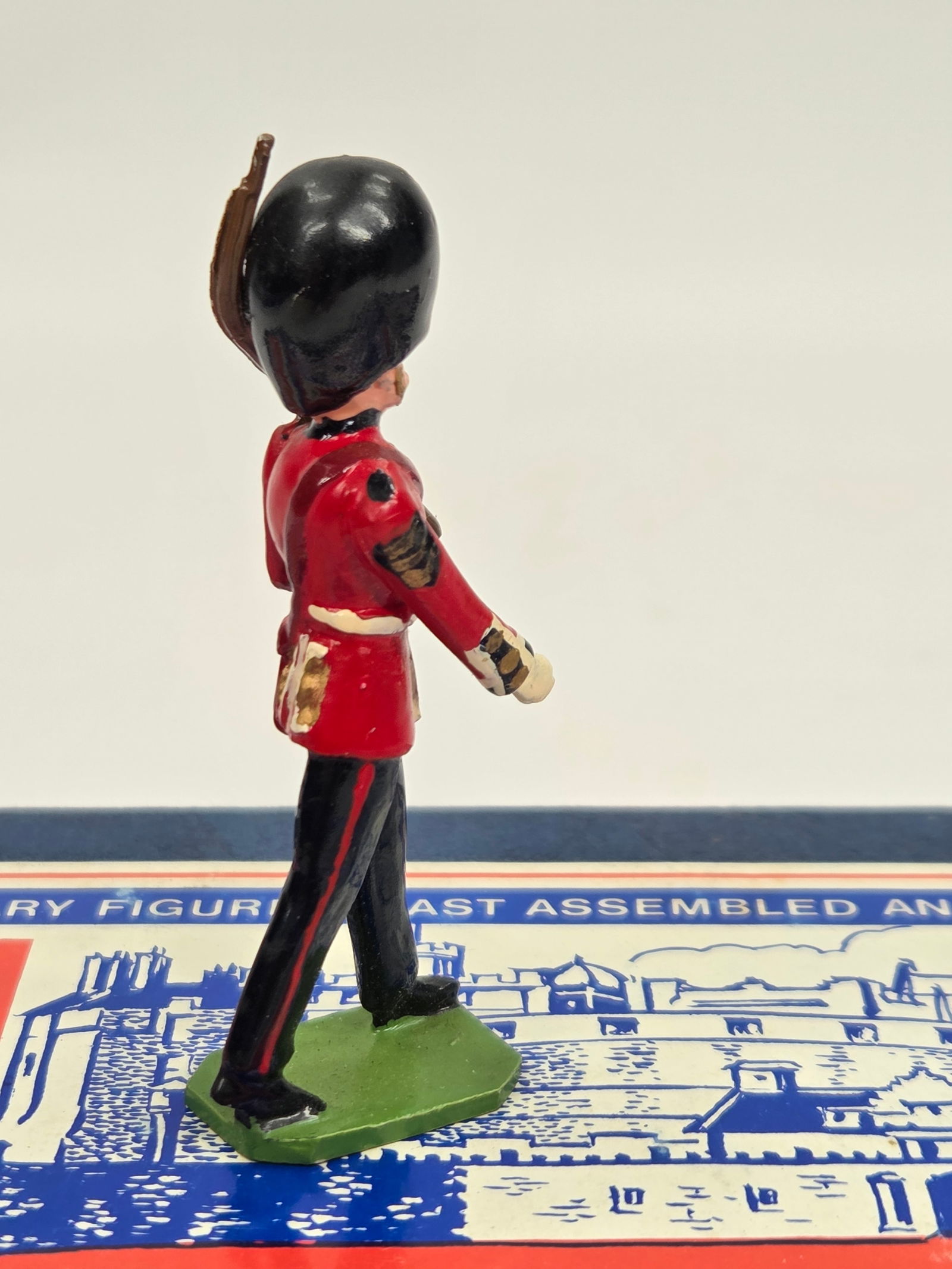 DUCAL MODELS IRISH GUARDS SET B77 - 5