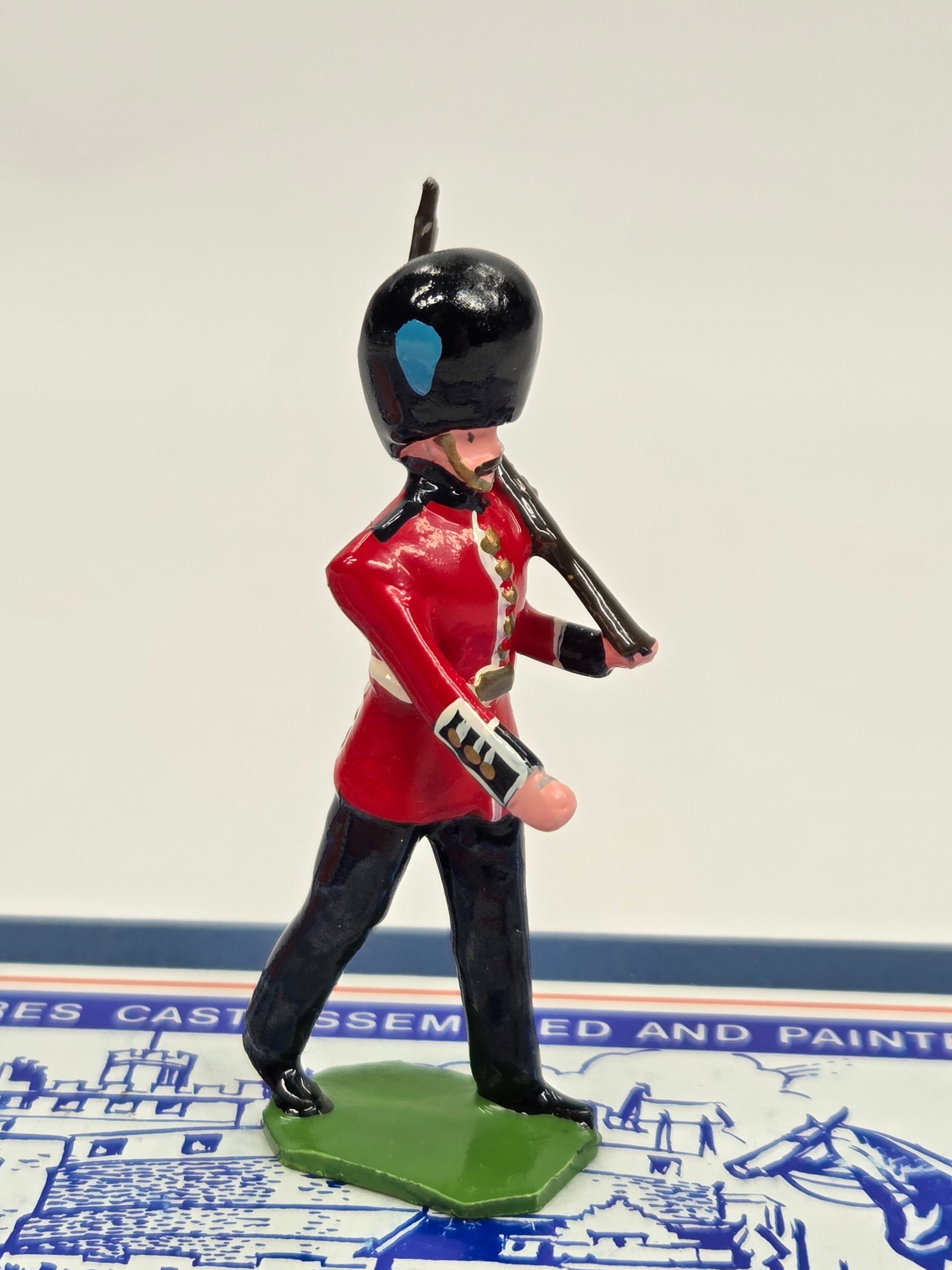 DUCAL MODELS IRISH GUARDS SET C77 - 5