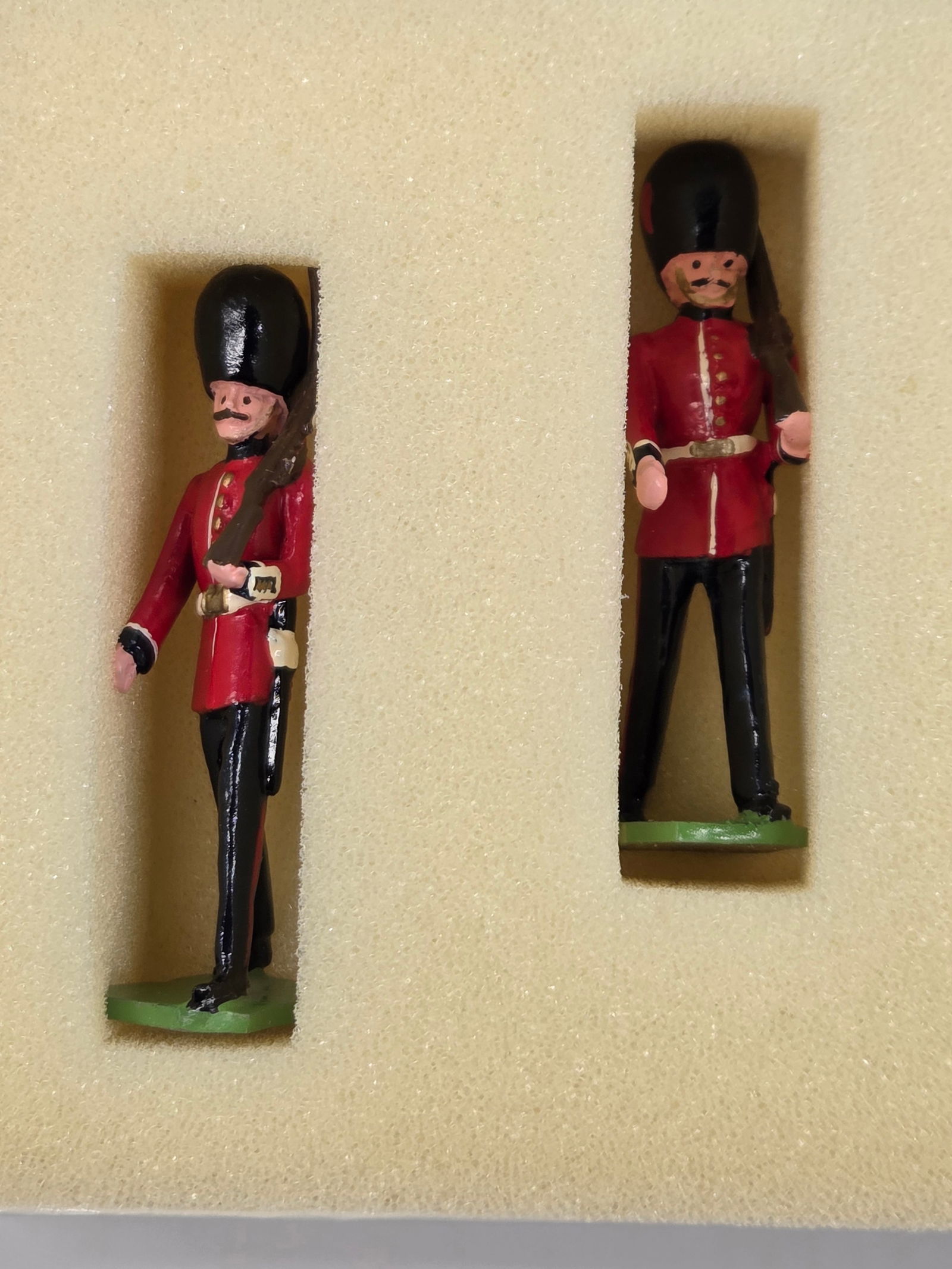 DUCAL MODELS COLDSTREAM GUARDS A87 - 2