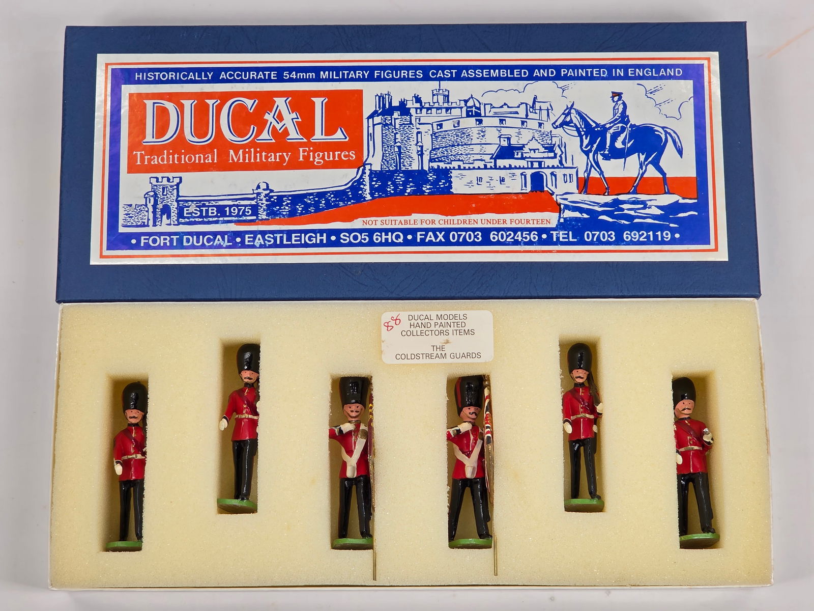 DUCAL MODELS COLDSTREAM GUARDS 88: SET REMAINS IN VERY GOOD CONDITION WITH BOX. SLIGHT BENDS.