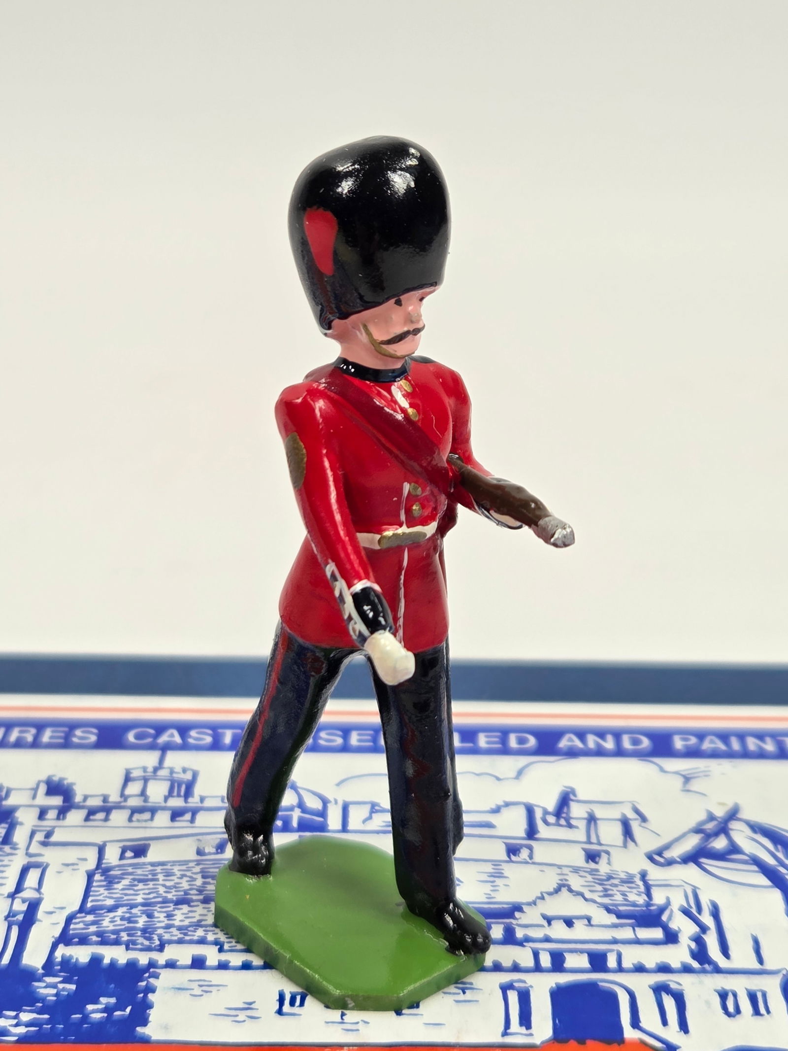 DUCAL MODELS COLDSTREAM GUARDS 88 - 5