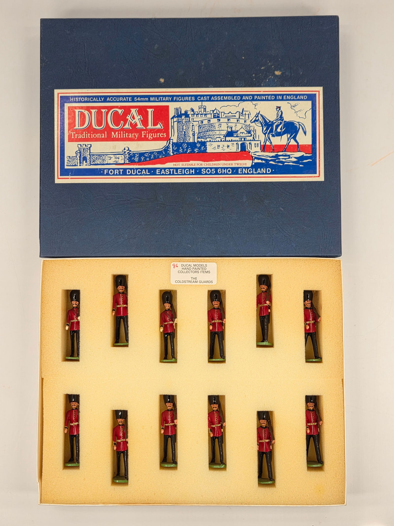 DUCAL MODELS THE COLDSTREAM GUARDS SET NO. 86: SET REMAINS IN VERY GOOD CONDITION WITH BOX. SOME BENDS.