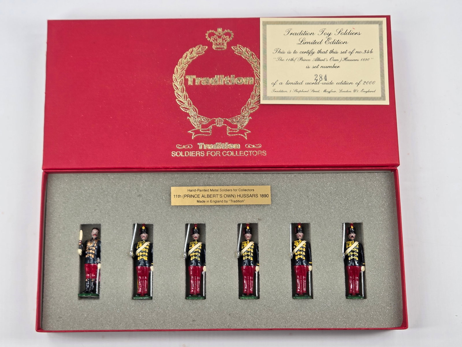 TRADITIONS SET NO. 34B THE 11TH PRINCE ALBERT'S OWN HUSSARS: SET REMAINS IN VERY GOOD CONDITION WITH BOX.