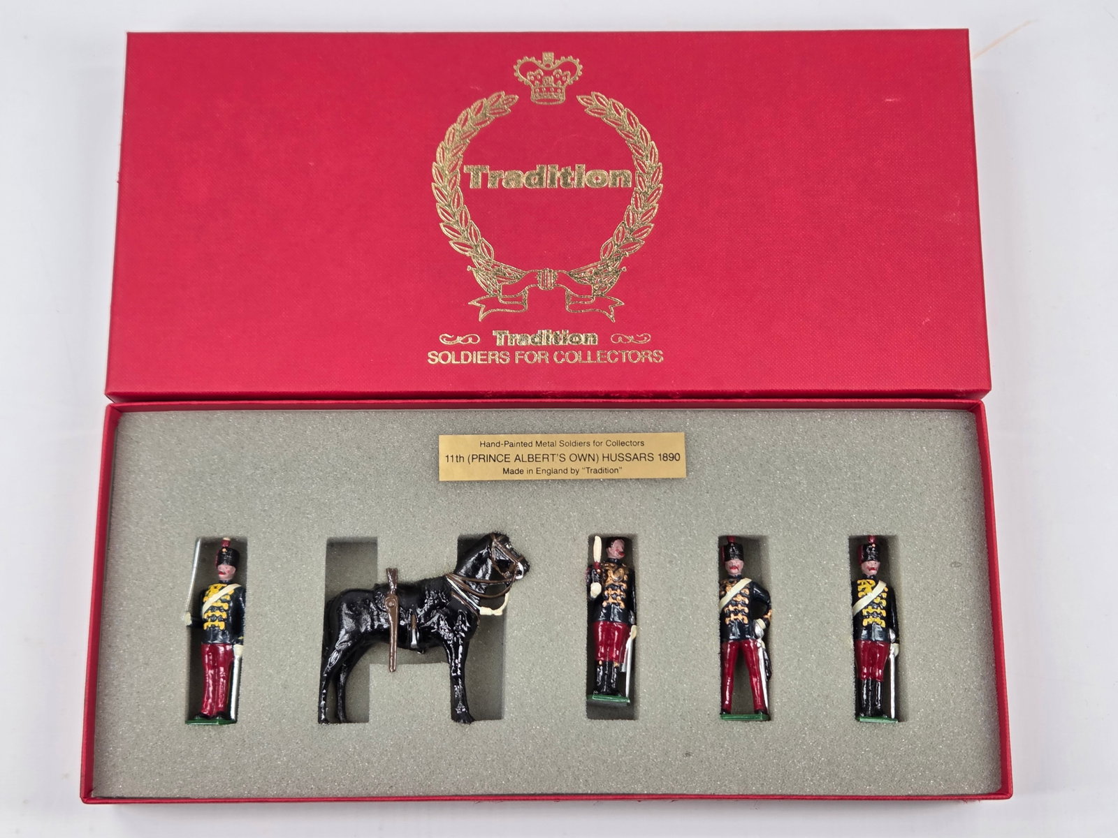 TRADITIONS SET NO. 35B THE 11TH PRINCE ALBERT'S OWN HUSSARS: SET REMAINS IN VERY GOOD CONDITION WITH BOX.