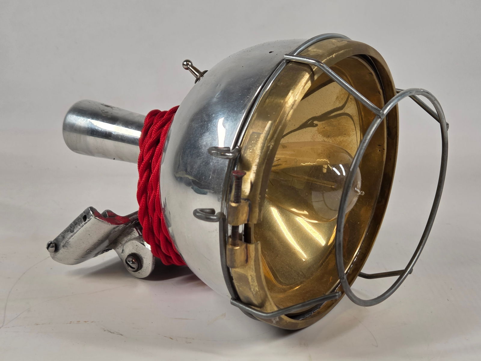 ANTIQUE METAL BRACKET MOUNTED SPOT LIGHT - 2