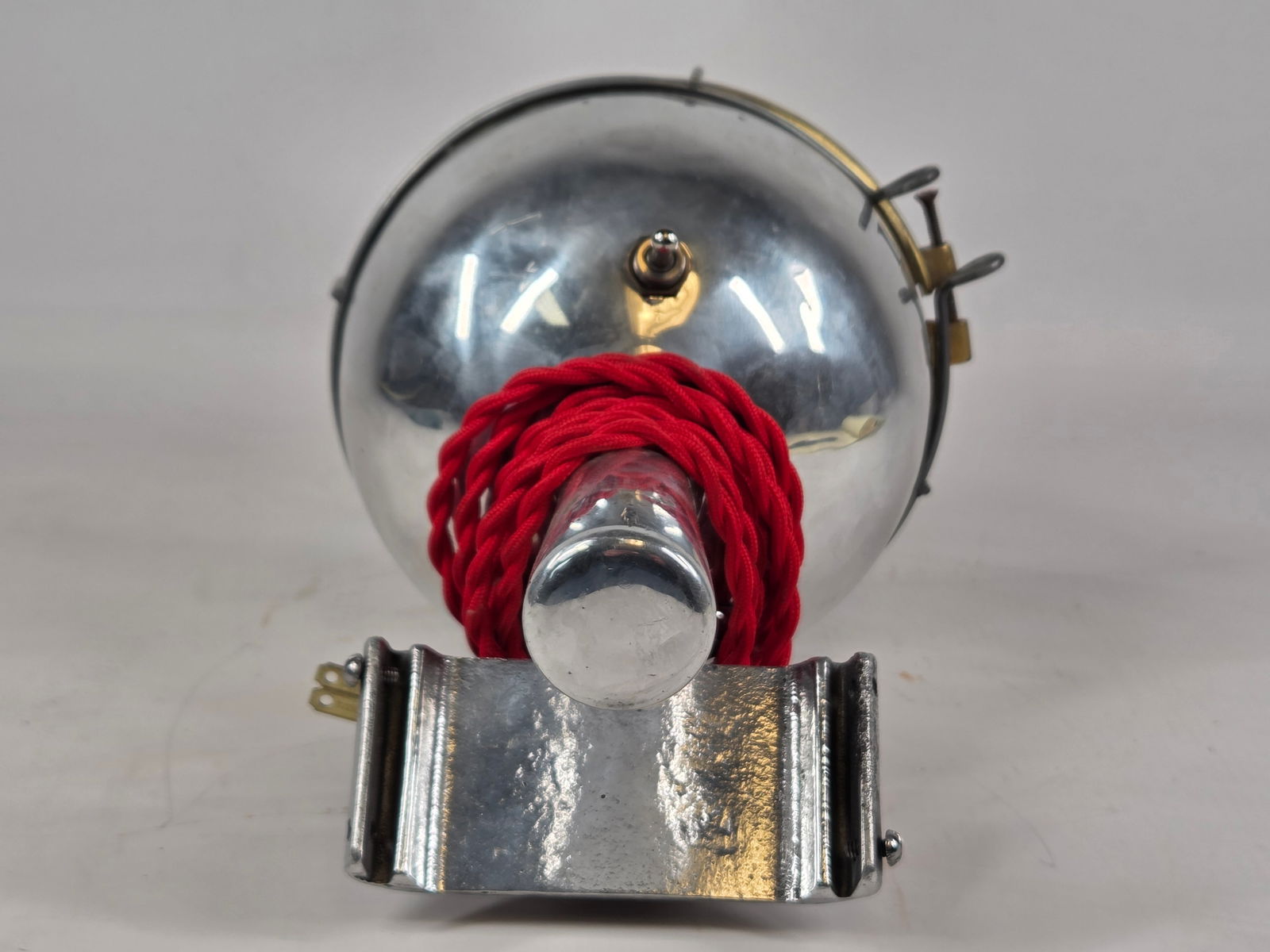 ANTIQUE METAL BRACKET MOUNTED SPOT LIGHT - 3