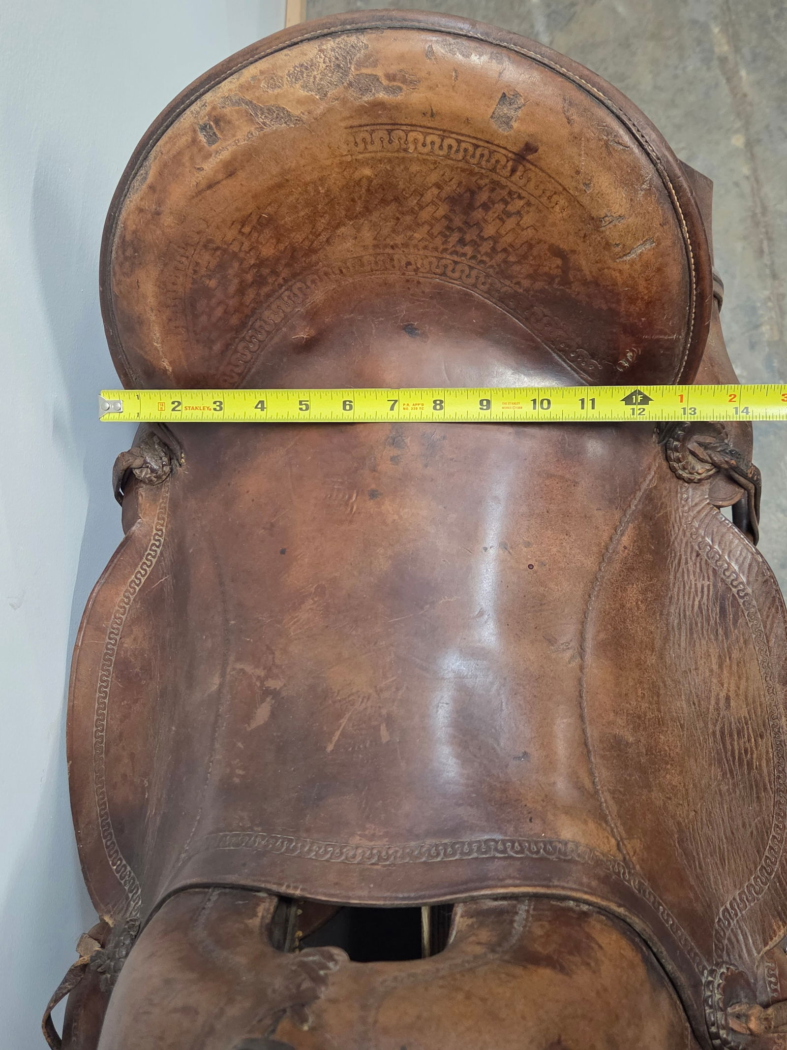 UNMARKED WESTERN LEATHER SADDLE - 6