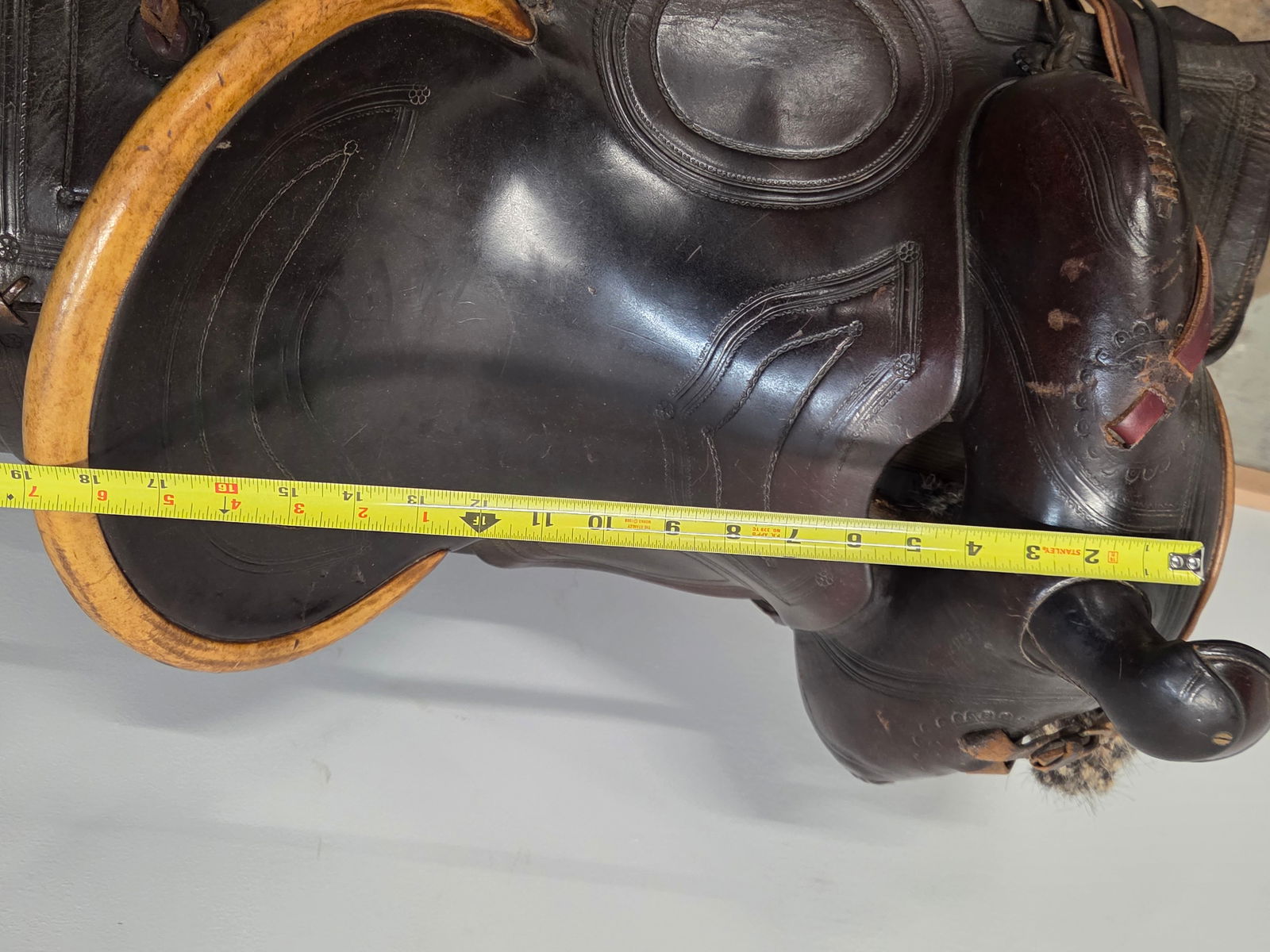 UNMARKED WESTERN LEATHER SADDLE - 6