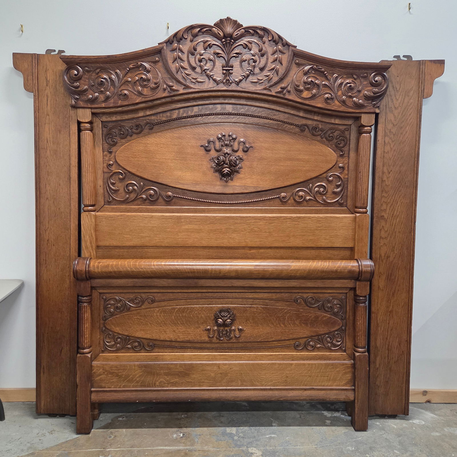 ANTIQUE VICTORIAN OAK CARVED BED SET: REMAINS IN VERY GOOD CONDITION, SHOWING SOME TYPICAL WEAR. WELL CARED FOR. **PLEASE NOTE** THIS ITEM IS NOT AVAILABLE FOR SHIPPING. LOCAL PICKUP ONLY PLEASE.