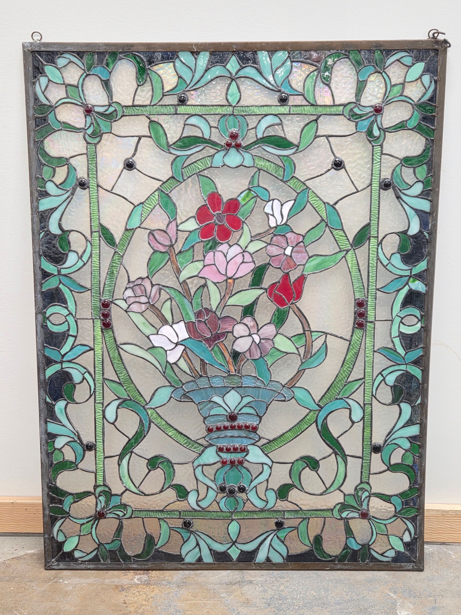 CONTEMPORARY FLORAL STAINED GLASS WINDOW: REMAINS IN GOOD CONDITION, SHOWING SOME TYPICAL WEAR.