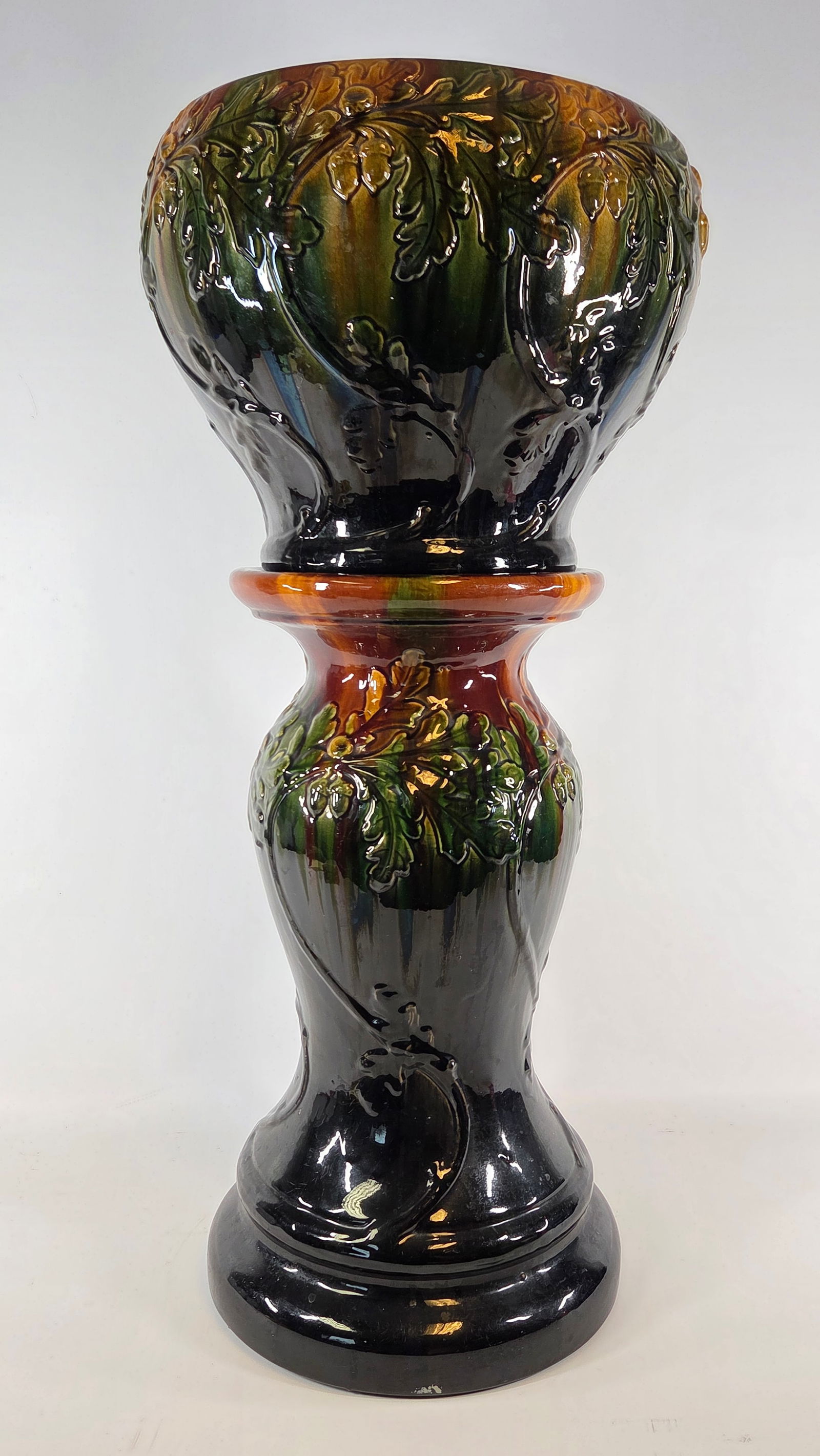 ANTIQUE ARTS & CRAFTS JARDINIERE &/ PEDESTAL: REMAINS IN FAIR TO GOOD CONDITION, SHOWING SOME TYPICAL USAGE WEAR. JARDINIERE SHOWS MULTIPLE CRACKS. PEDESTAL REMAINS NICE.