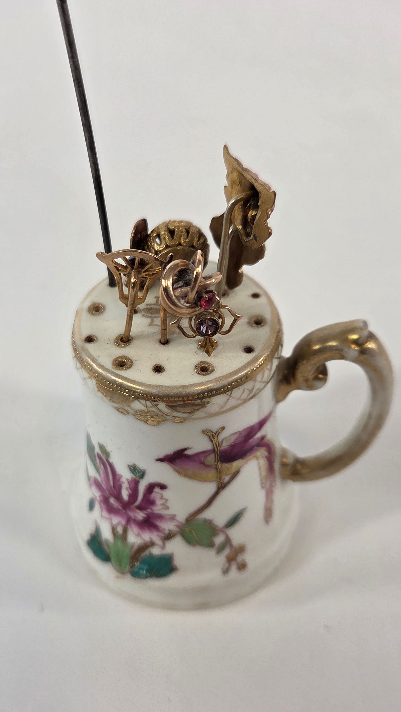 NIPPON SHAKER W/ ANTIQUE HAT / HAIR PINS - 2