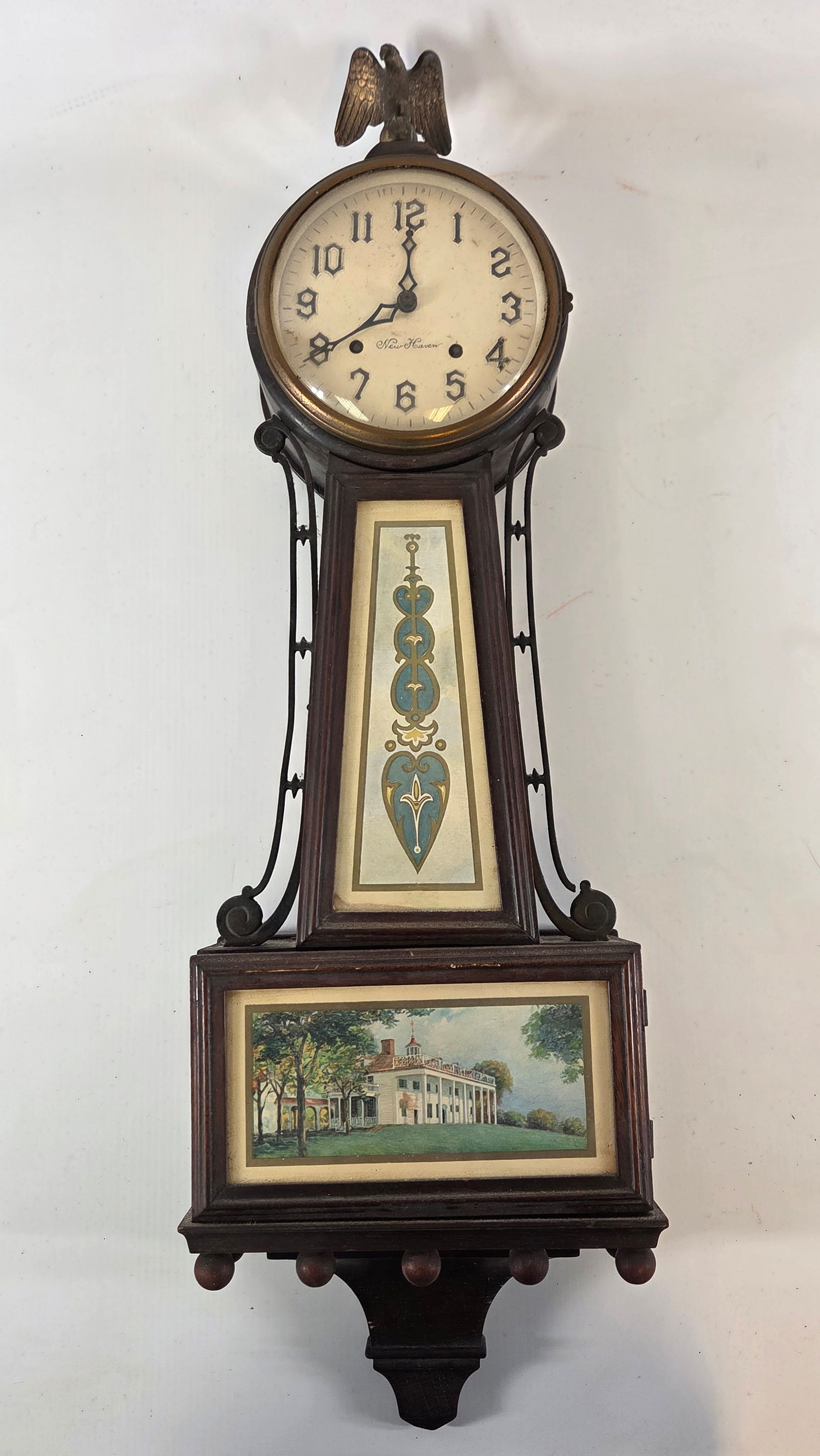 NEW HAVEN 8 DAY WINSOME STRIKE BANJO CLOCK: REMAINS IN GOOD CONDITION, SHOWING SOME TYPICAL USAGE WEAR. NEEDS CLEANED.