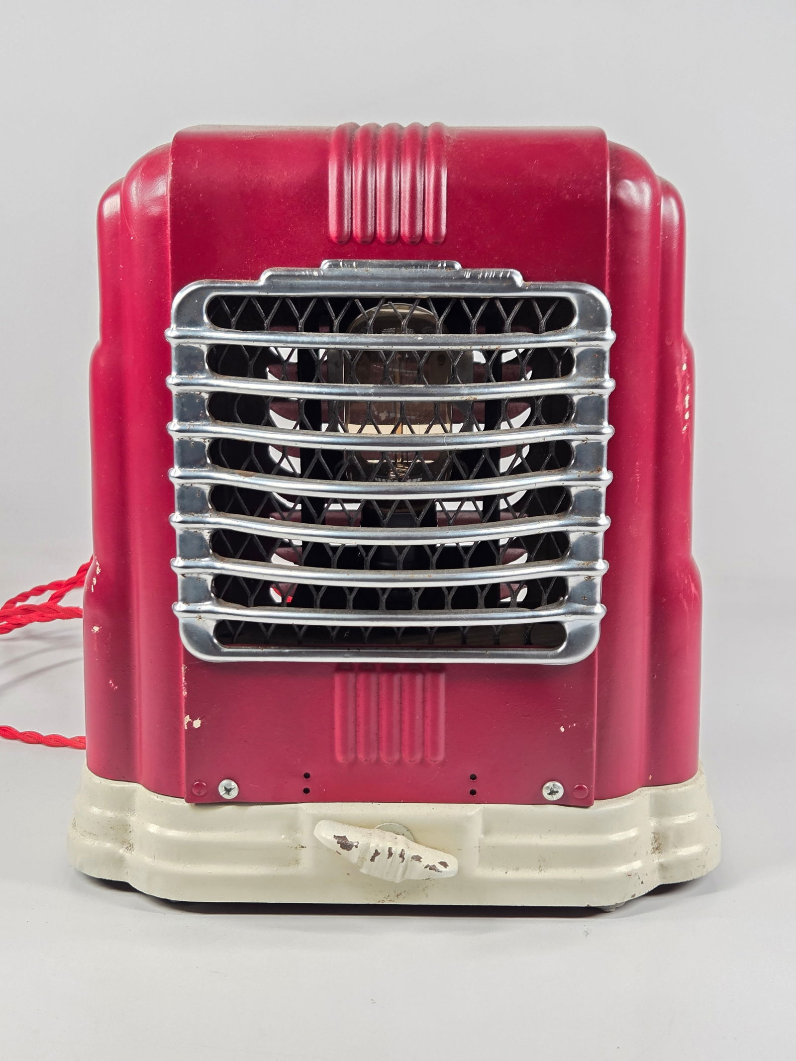 PARTIALLY RESTORED ART DECO CAGE HEATER: REMAINS IN FAIR RESTORED CONDITION. SHOWING SOME TYPICAL WEAR.