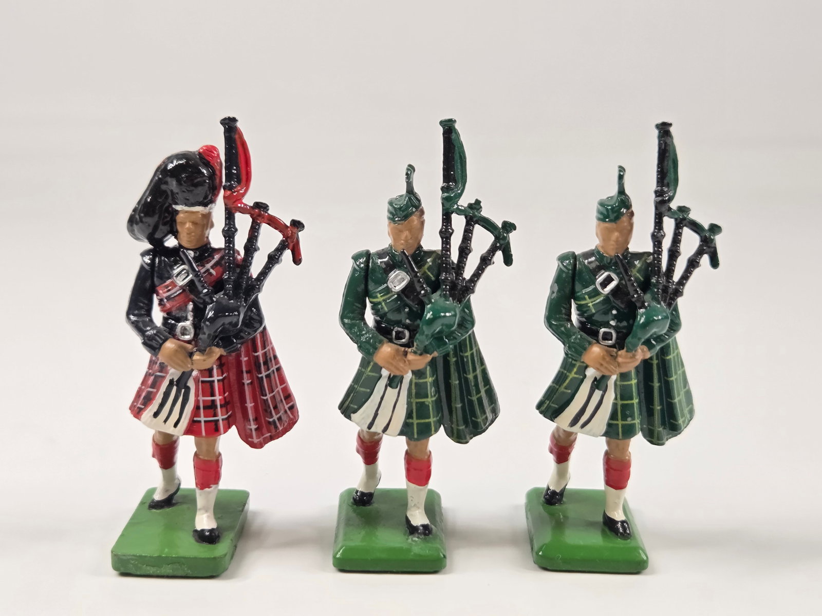 SET OF 3 BRITAINS PIPERS: ALL REMAIN IN GOOD CONDITION.