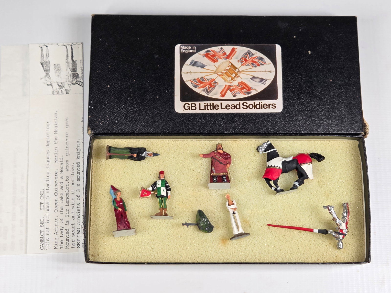 GB LITTLE LEAD SOLDIERS CAMELOT SET ONE: SET REMAINS IN VERY GOOD CONDITION WITH BOX.
