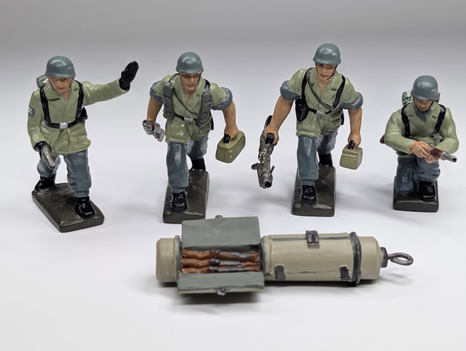 SET OF 5 HAND PAINTED "RK" LEAD SOLDIERS: ALL REMAIN IN GOOD CONDITION.