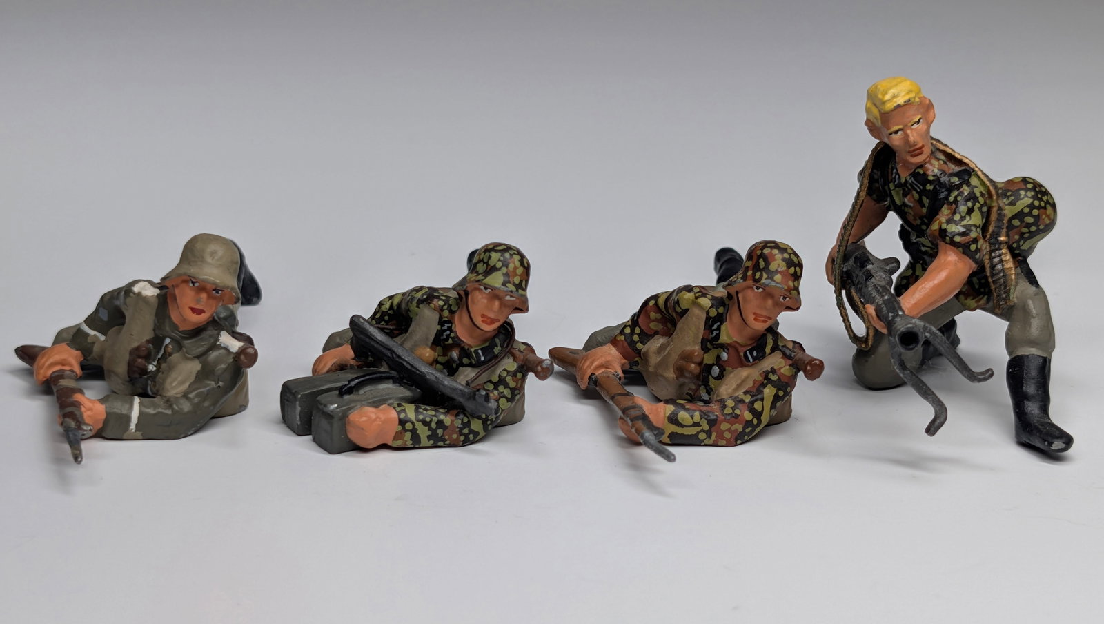 SET OF 4 GERMAN LINEOL HAND PAINTED SOLDIERS IN CAMO (1 of 7)