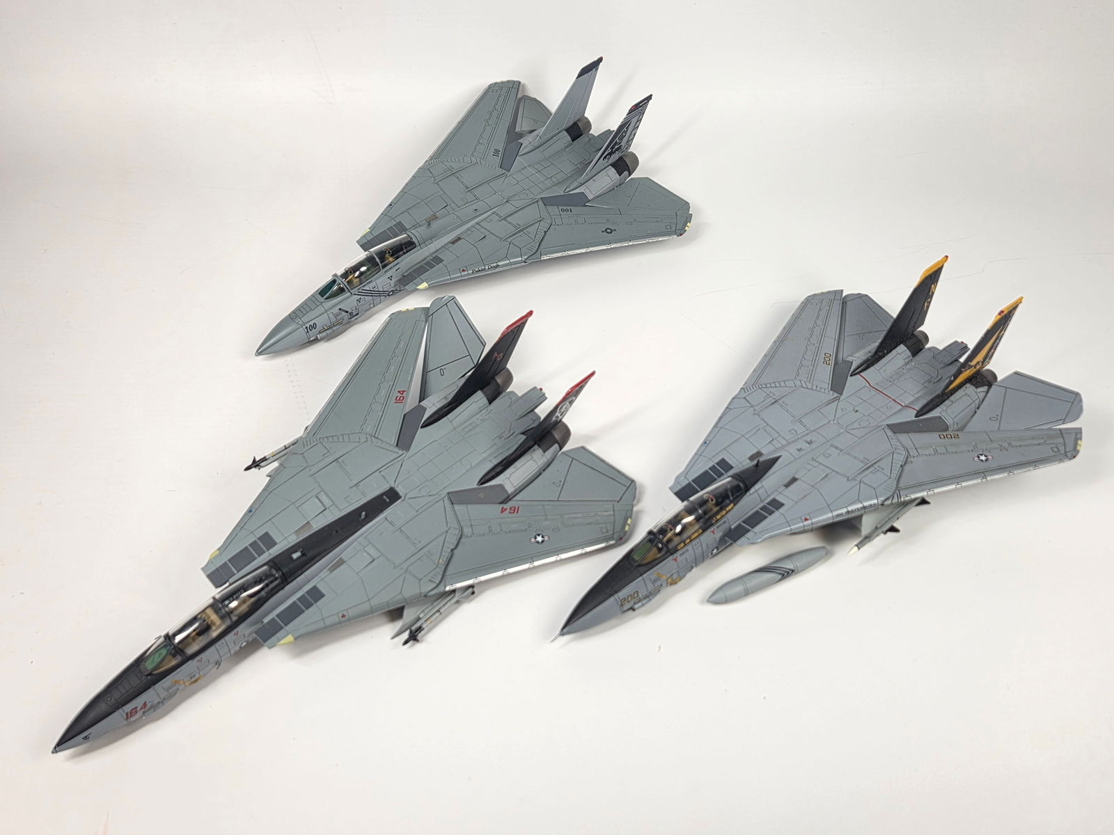 VARIOUS BRAND DIECAST AIRPLANES: ALL REMAIN IN FAIR TO GOOD CONDITION. SOME SMALL MISSING / BROKEN PIECES.