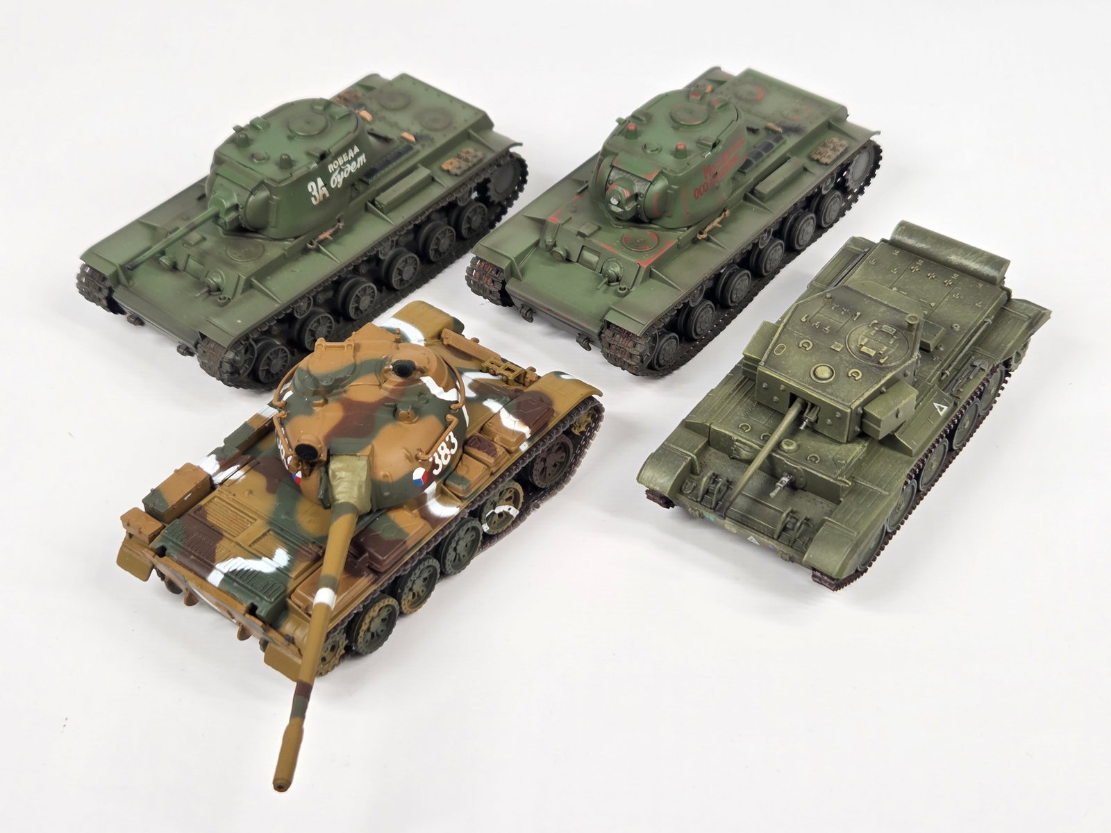 VARIOUS BRAND PLASTIC MILITARY TANKS: ALL REMAIN IN FAIR TO GOOD CONDITION, SHOWING SOME TYPICAL DISPLAY WEAR.