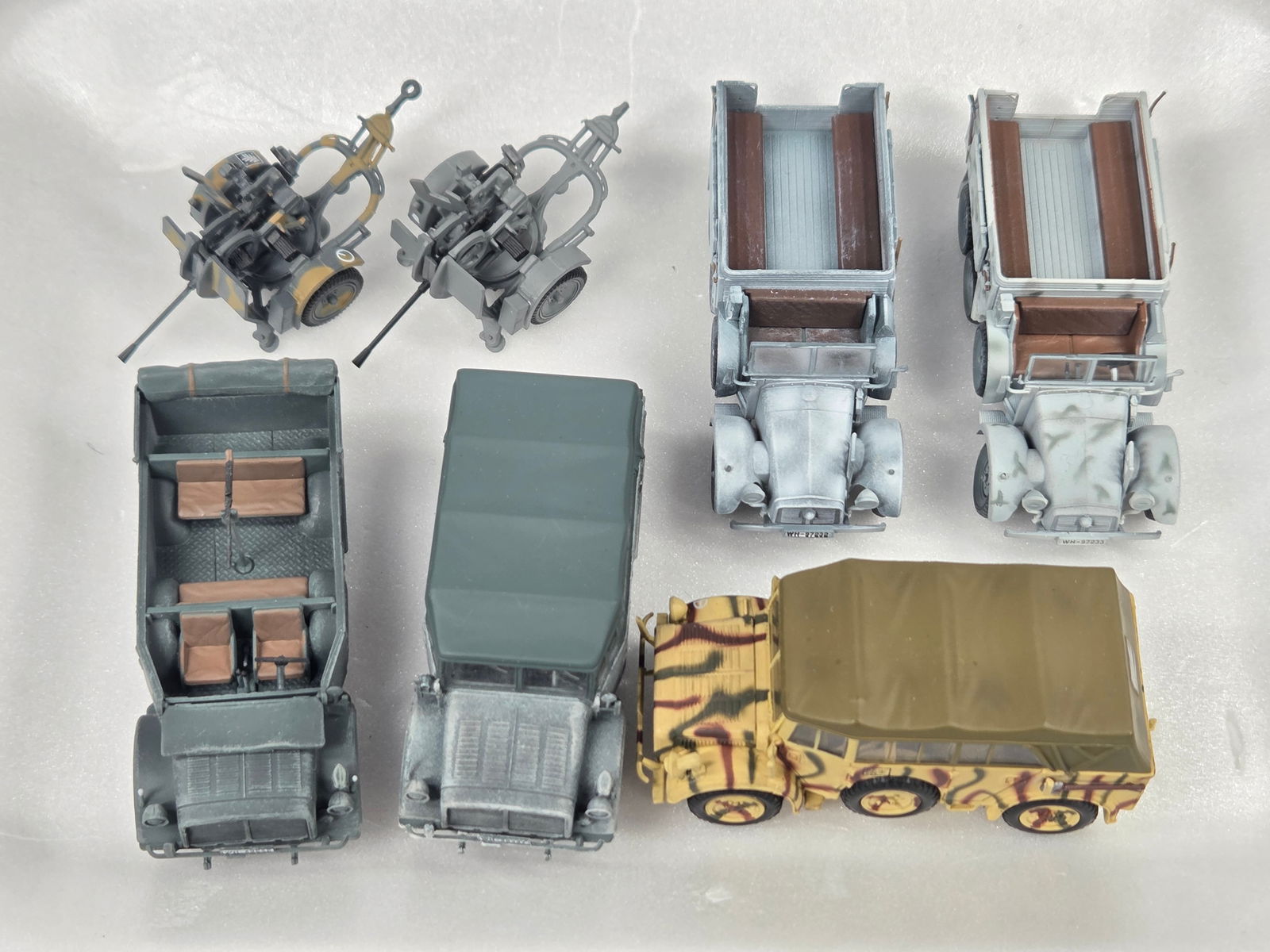 VARIOUS BRAND DIECAST MILITARY VEHICLES: ALL REMAIN IN FAIR TO GOOD CONDITION, SHOWING SOME TYPICAL WEAR. SOME SMALL LOOSE / MISSING PIECES.