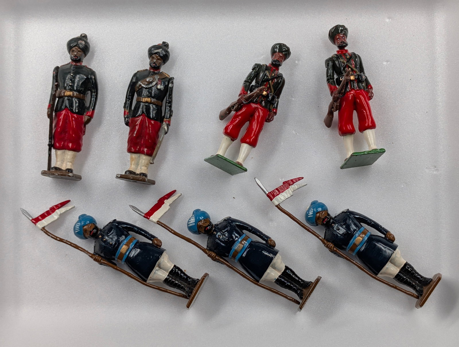 7) VARIOUS HAND PAINTED LEAD SOLDIERS: ALL REMAIN IN VERY GOOD CONDITION, SHOWING SOME LIGHT WEAR.