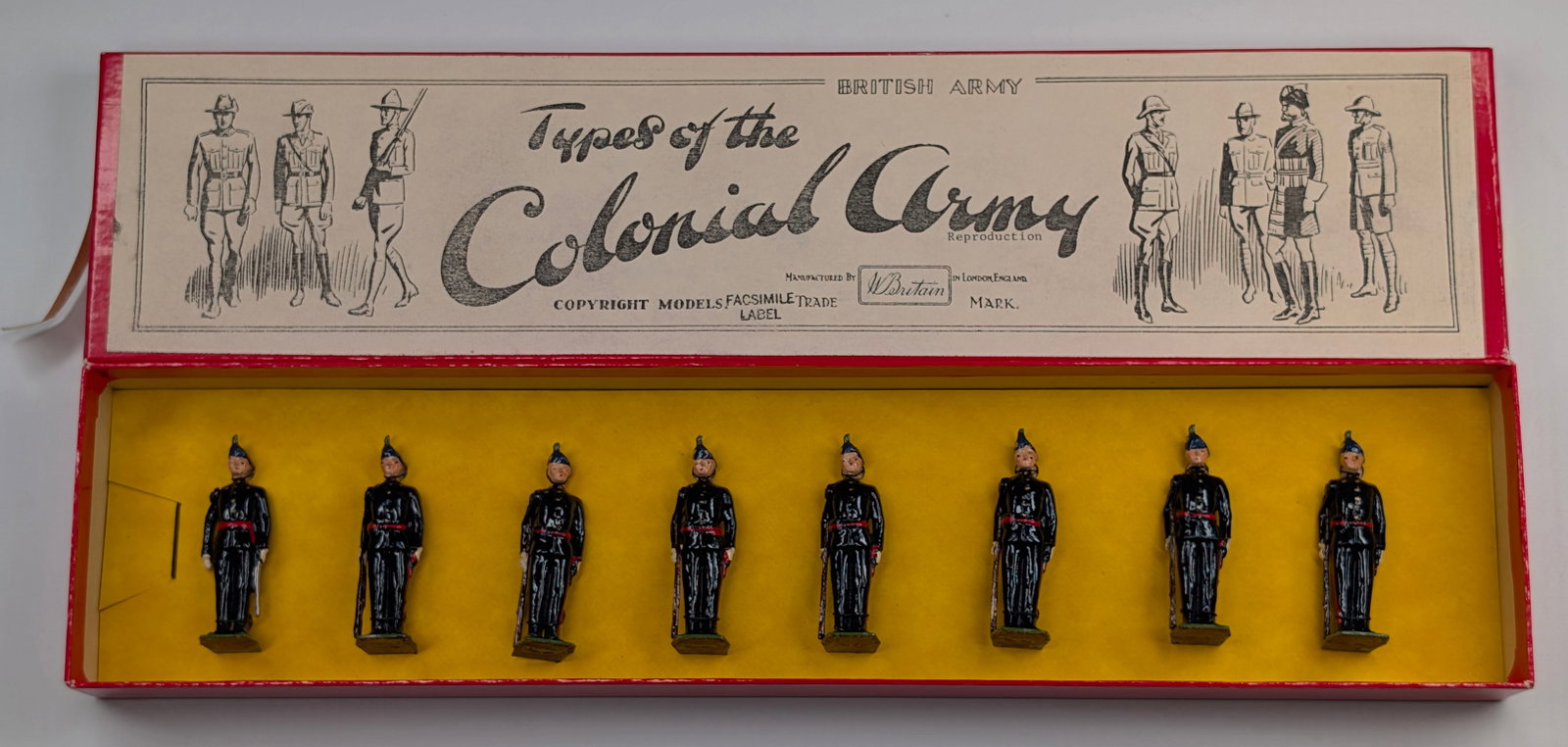 VINTAGE BRITAIN 2090 ROYAL IRISH FUSILIERS SET: SET REMAINS IN VERY GOOD CONDITION, BOX REPRODUCTION.