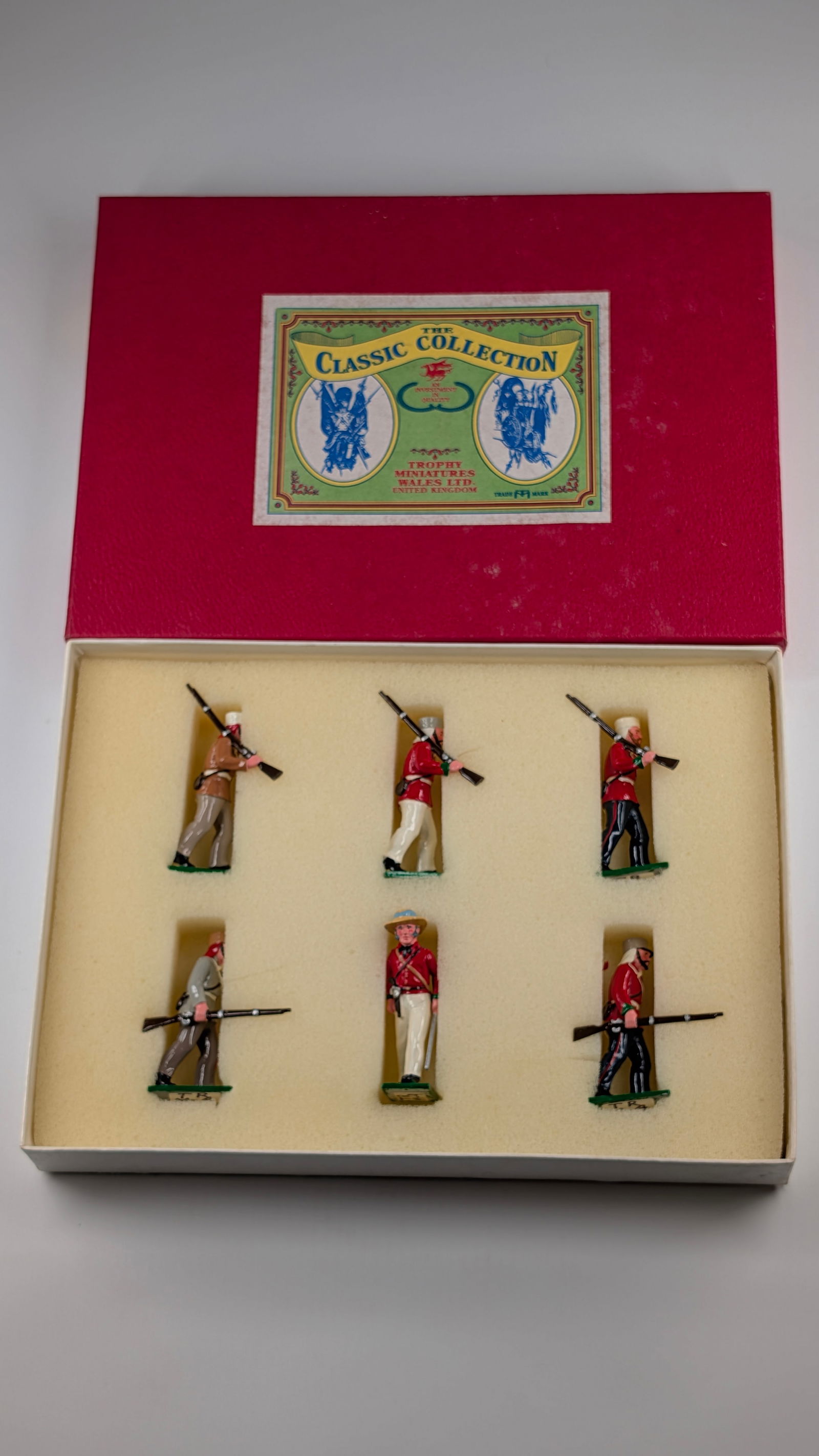 TROPHY MINIATURES 6-PIECE SOLDIER SET (1 of 4)