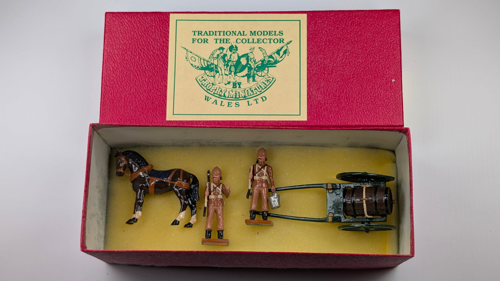 TROPHY MINIATURES WATER WAGON SET: REMAINS IN VERY GOOD CONDITION WITH BOX.