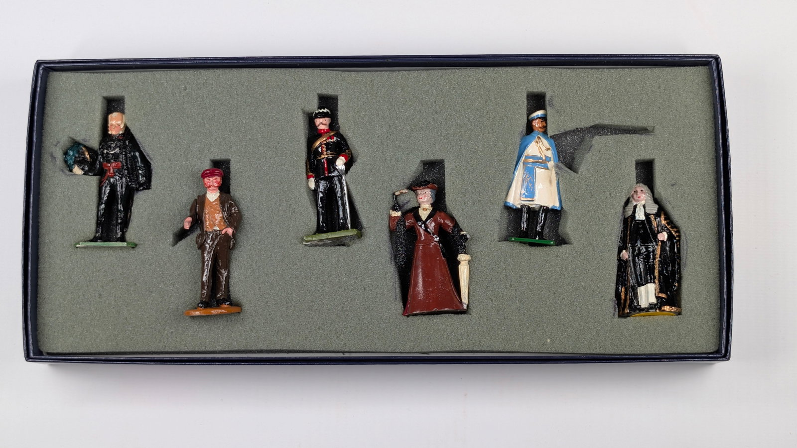 6) VARIOUS HAND PAINTED LEAD FIGURES SOLDIERS (1 of 3)