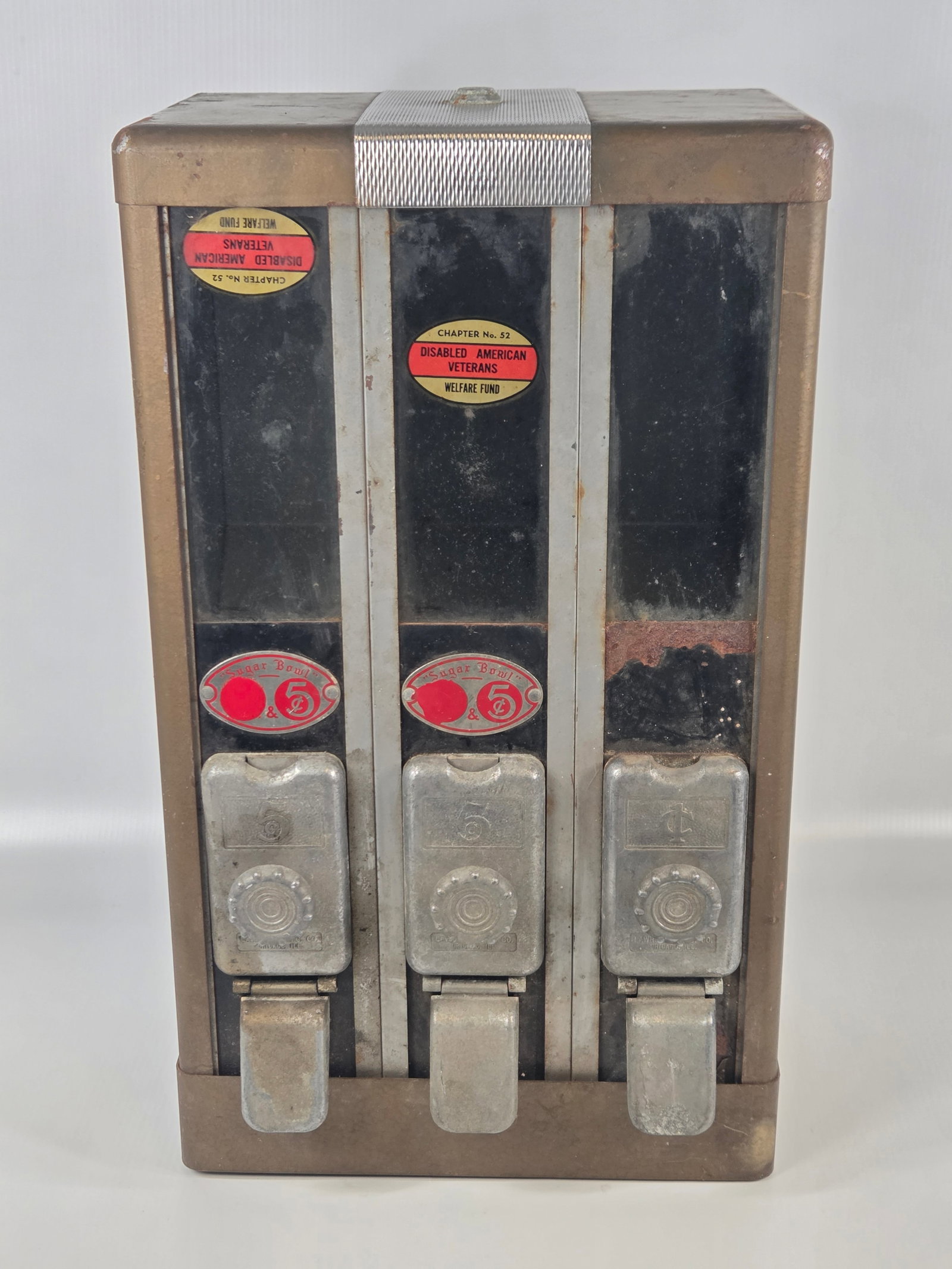 VINTAGE 1 & 5 CENT GUMBALL VENDING MACHINE: REMAINS IN FAIR TO GOOD CONDITION, SHOWING TYPICAL USAGE WEAR.