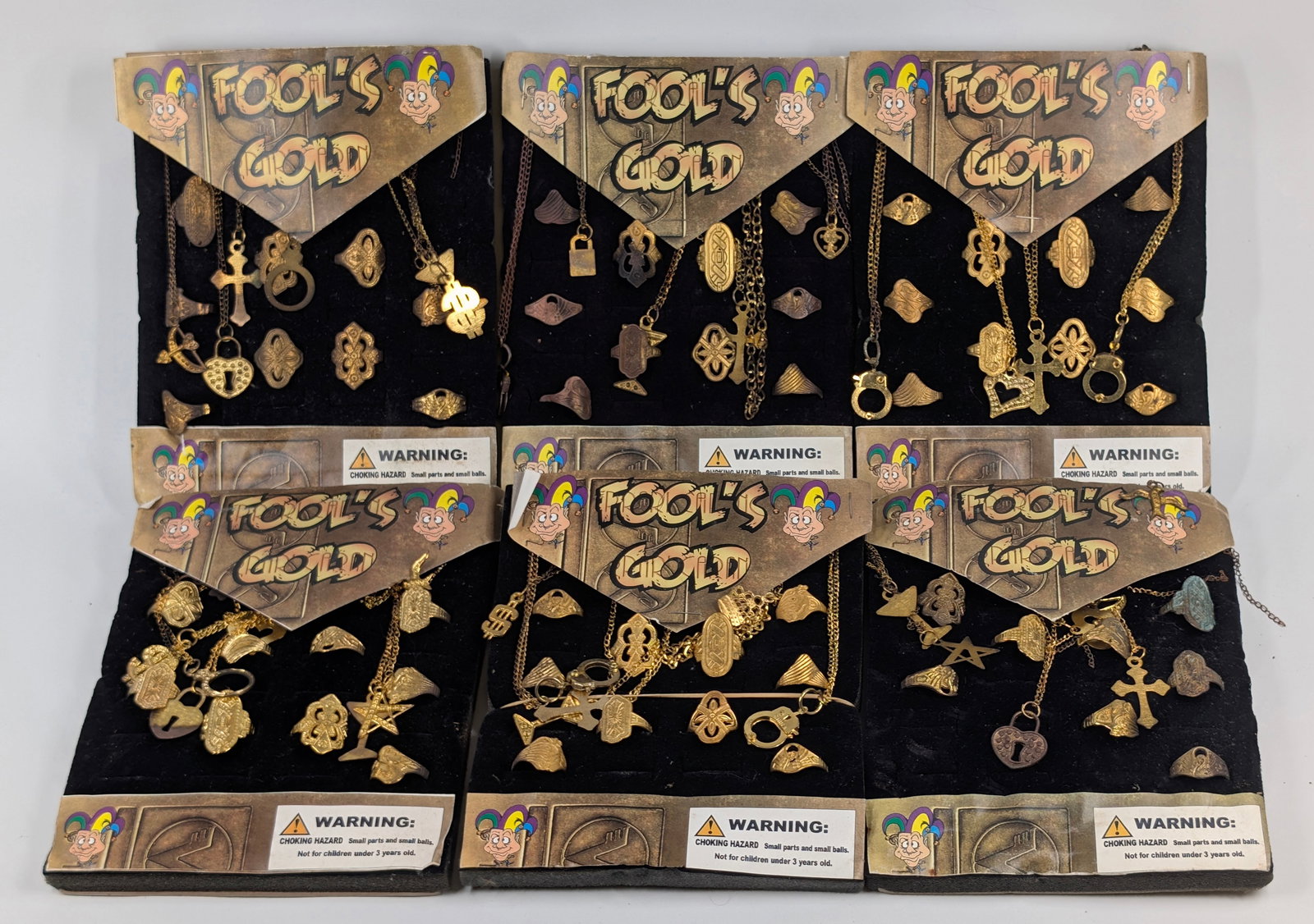 VARIOUS GUMBALL VENDING MACHINE INSERTS: ALL REMAIN IN GOOD CONDITION, SHOWING SOME TYPICAL WEAR.