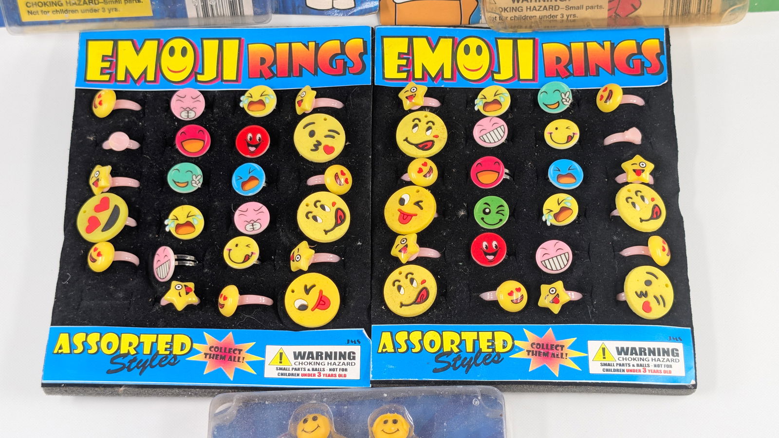 VARIOUS GUMBALL VENDING MACHINE INSERTS - 4