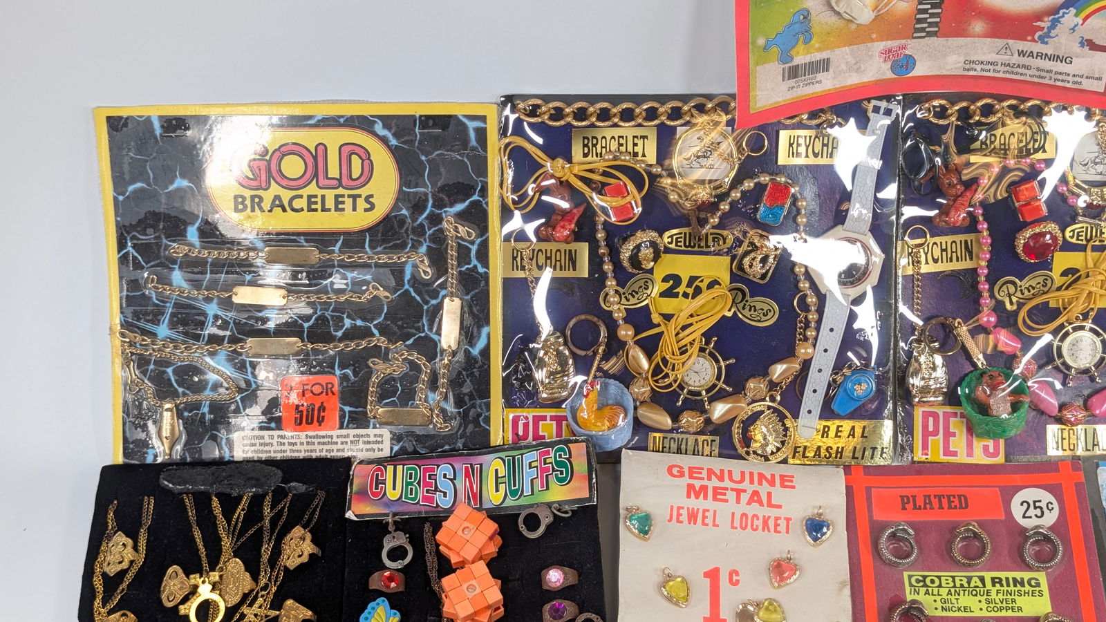 VARIOUS GUMBALL VENDING MACHINE INSERTS - 4