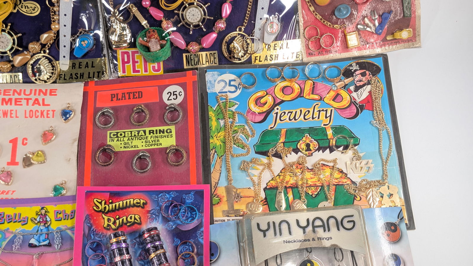 VARIOUS GUMBALL VENDING MACHINE INSERTS - 7