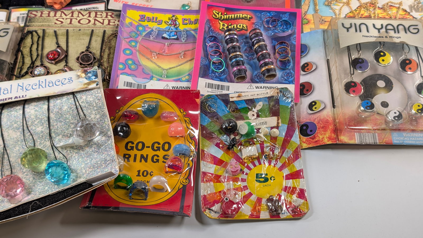VARIOUS GUMBALL VENDING MACHINE INSERTS - 9