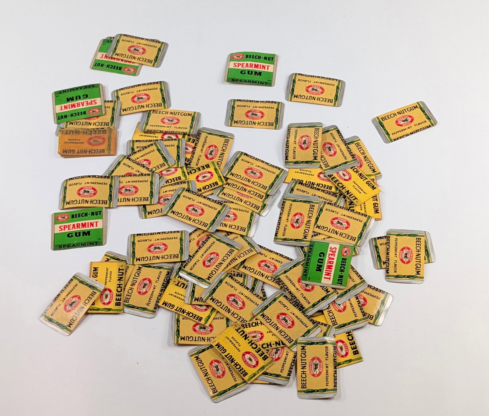 MANY ANTIQUE BEECH-NUT CHEWING GUM WRAPPERS (1 of 7)