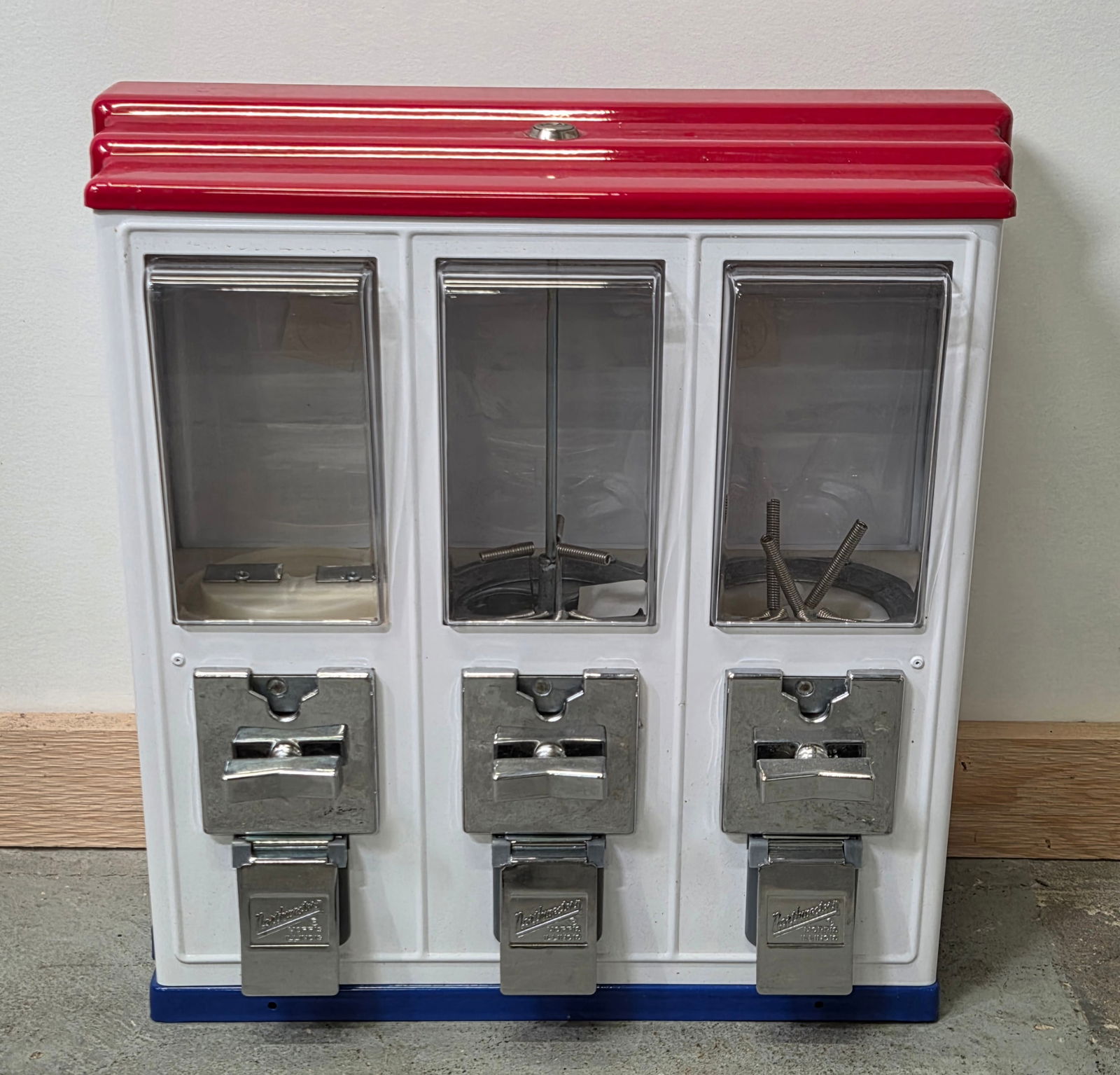 UNUSED VINTAGE PORCELAIN NORTHWESTERN VENDING MACHINE: REMAINS IN VERY GOOD UNUSED CONDITION WITH ORIGINAL BOX.