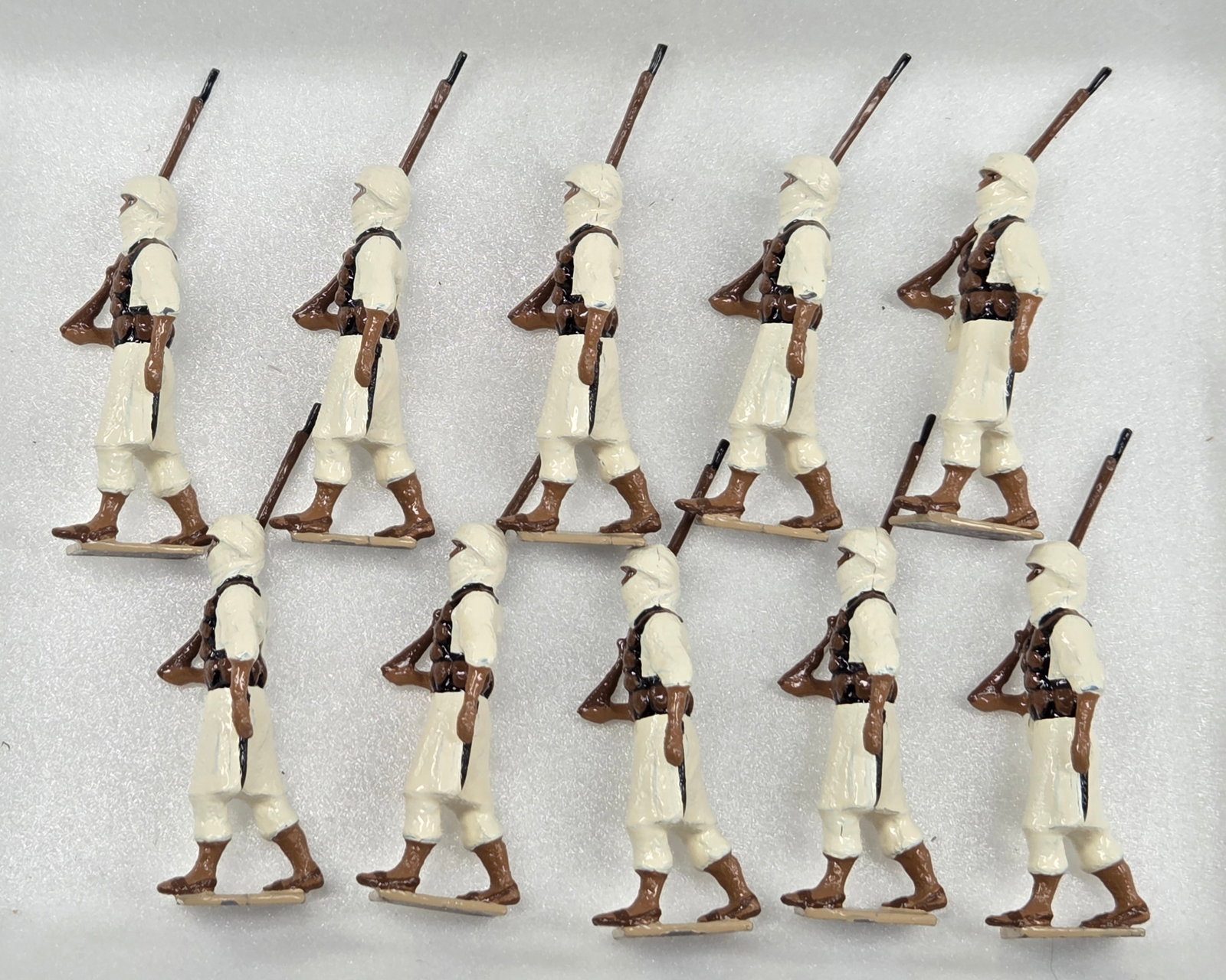 SET OF 10 HIRIART ARAB FOREIGN LEGION SOLDIERS: ALL REMAIN IN GOOD CONDITION, SHOWING SOME TYPICAL WEAR.