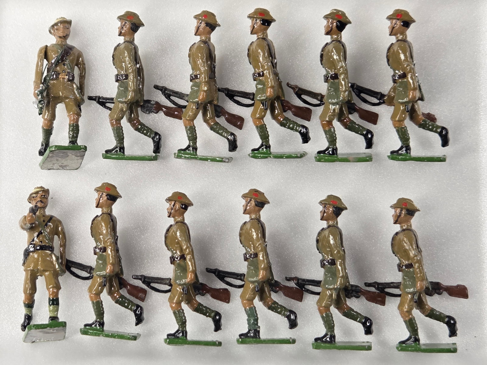 12) HAND PAINTED LEAD SOLDIERS: ALL REMAIN IN GOOD CONDITION, SHOWING SOME TYPICAL WEAR.