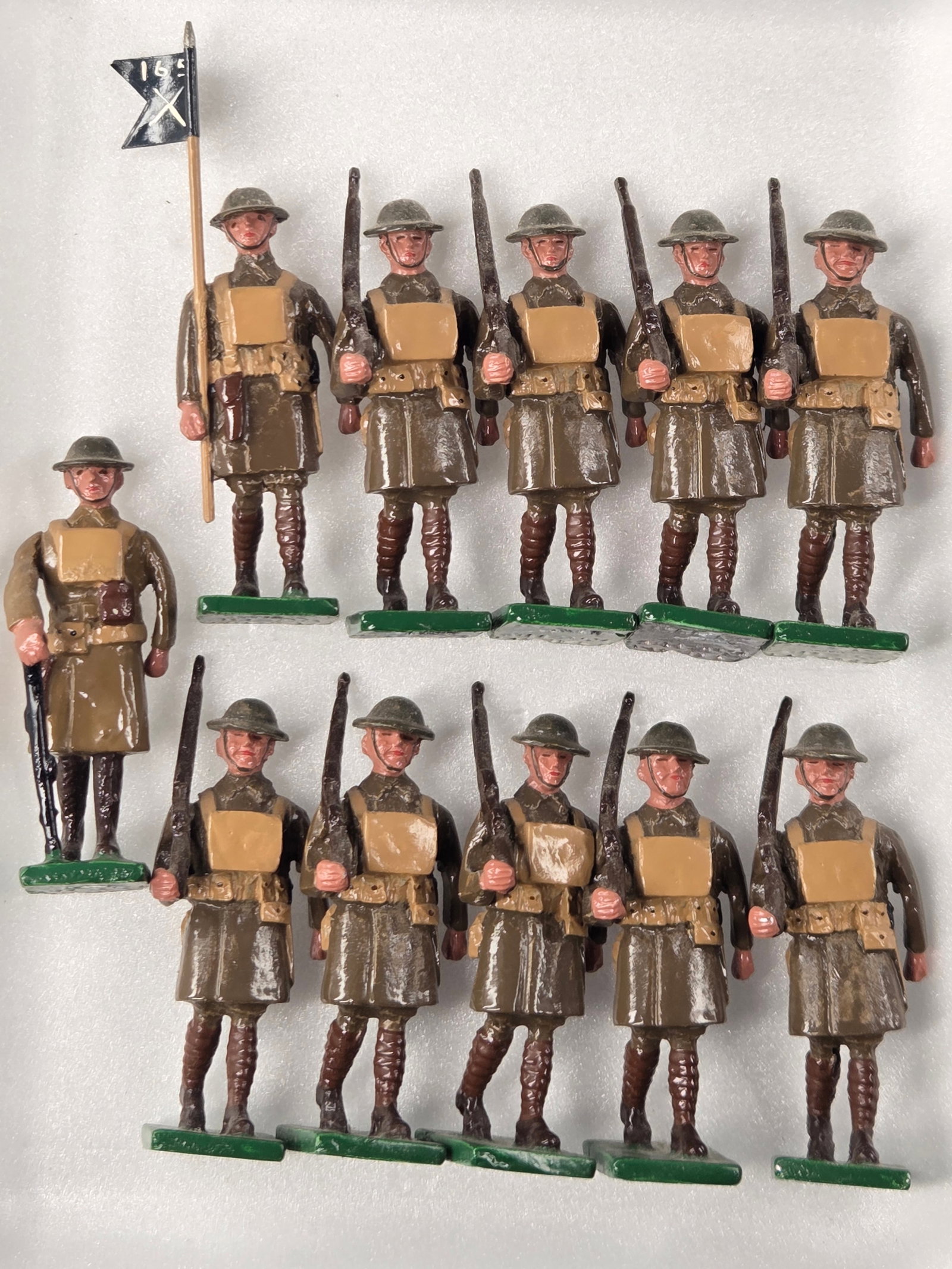11) 1992 MARTIN RITCHIE HAND PAINTED SOLDIERS: ALL REMAIN IN GOOD CONDITION, SHOWING SOME TYPICAL WEAR.