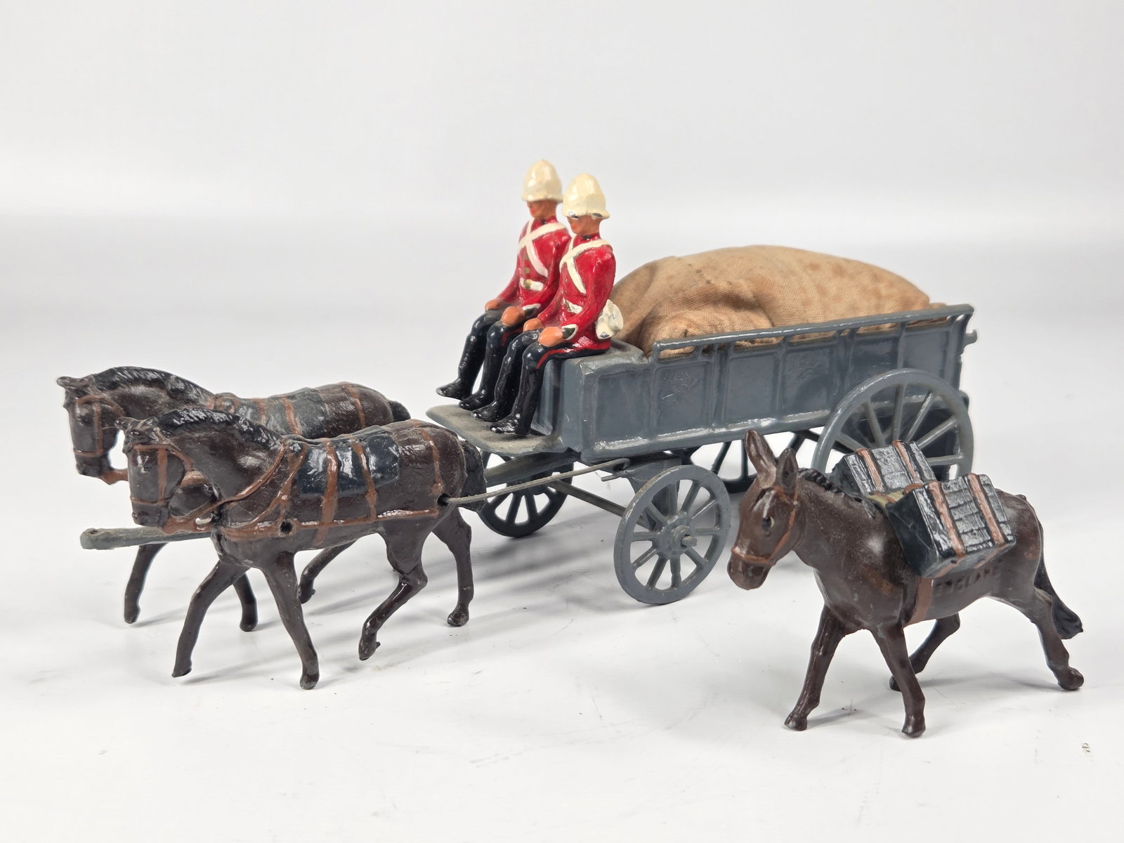 BRITAIN HORSE DRAWN WAGON W/ SOLDIERS & MULE (1 of 6)