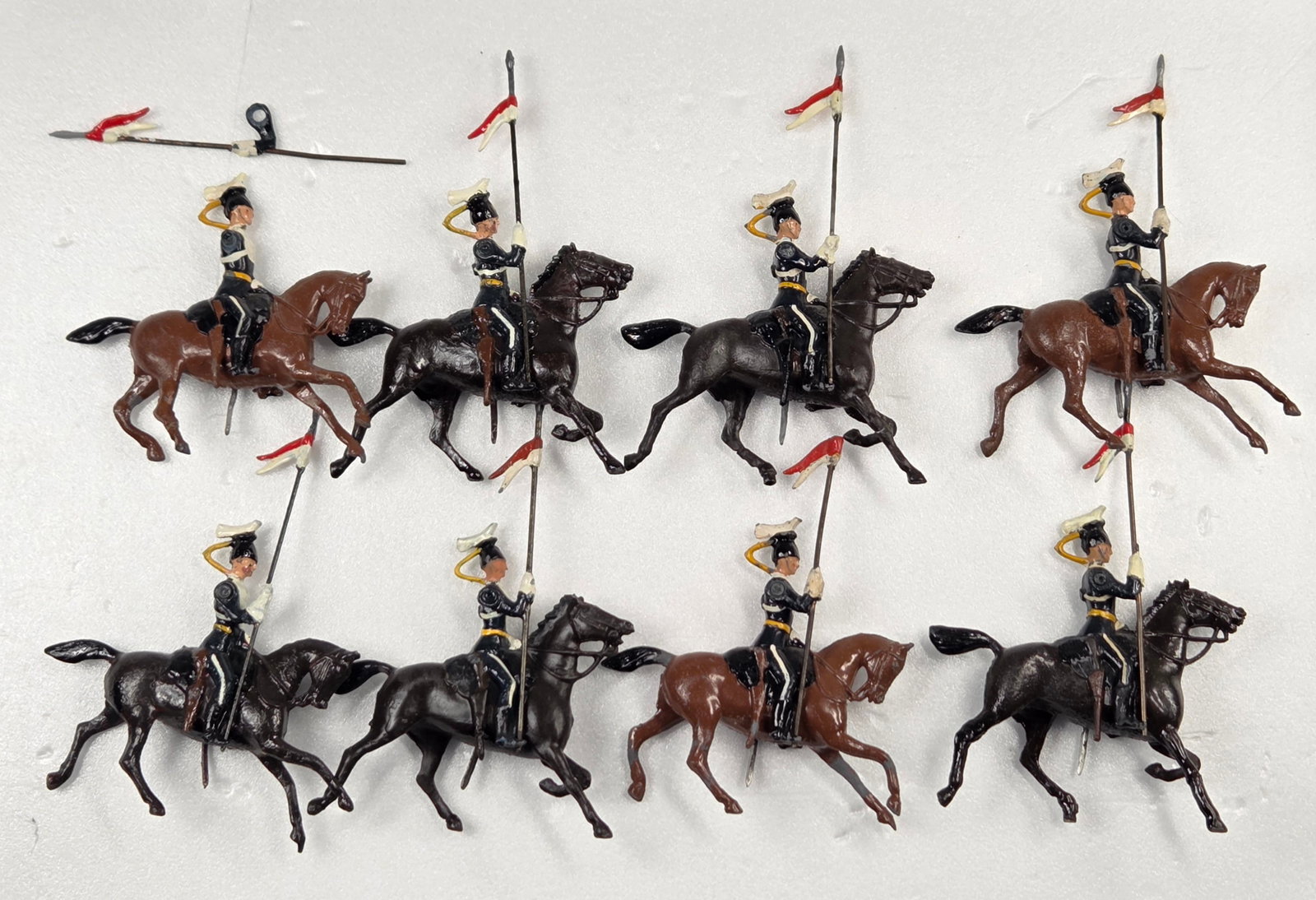 SET OF 8 VINTAGE BRITAIN 11TH HUSSARS MOUNTED: ALL REMAIN IN FAIR TO GOOD CONDITION, SHOWING SOME PAINT WEAR AND SOME LOOSE ARMS.
