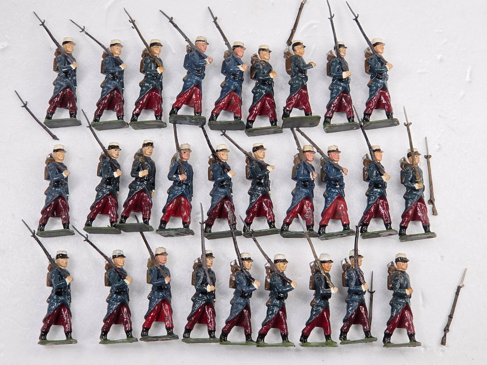 28) VINTAGE BRITAIN FRENCH INFANTRYMEN (1 of 6)