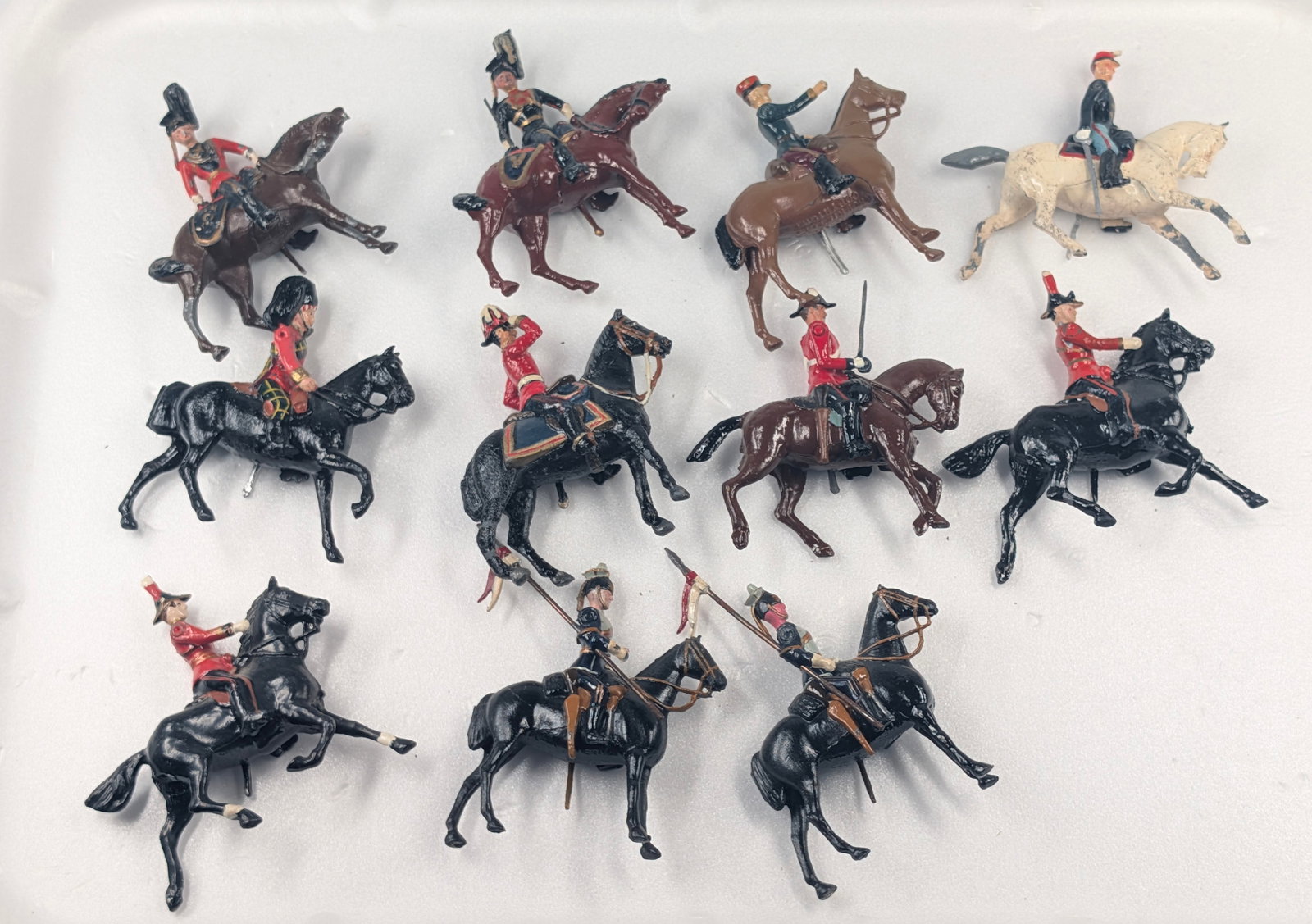 11) VARIOUS VINTAGE BRITAIN MOUNTED SOLDIERS (1 of 7)