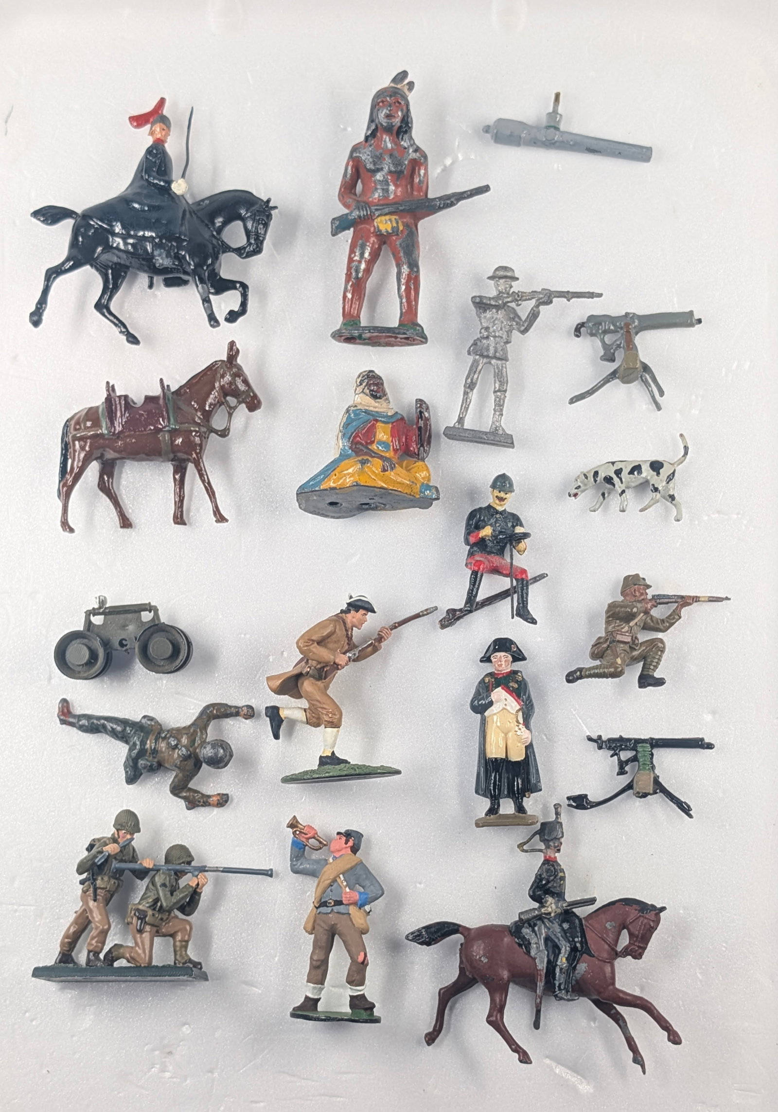 ASSORTED LOT OF VARIOUS BRAND LEAD SOLDIERS PARTS: ALL REMAIN IN FAIR TO GOOD CONDITION, SHOWING TYPICAL USAGE WEAR. SOME PAINT WEAR.